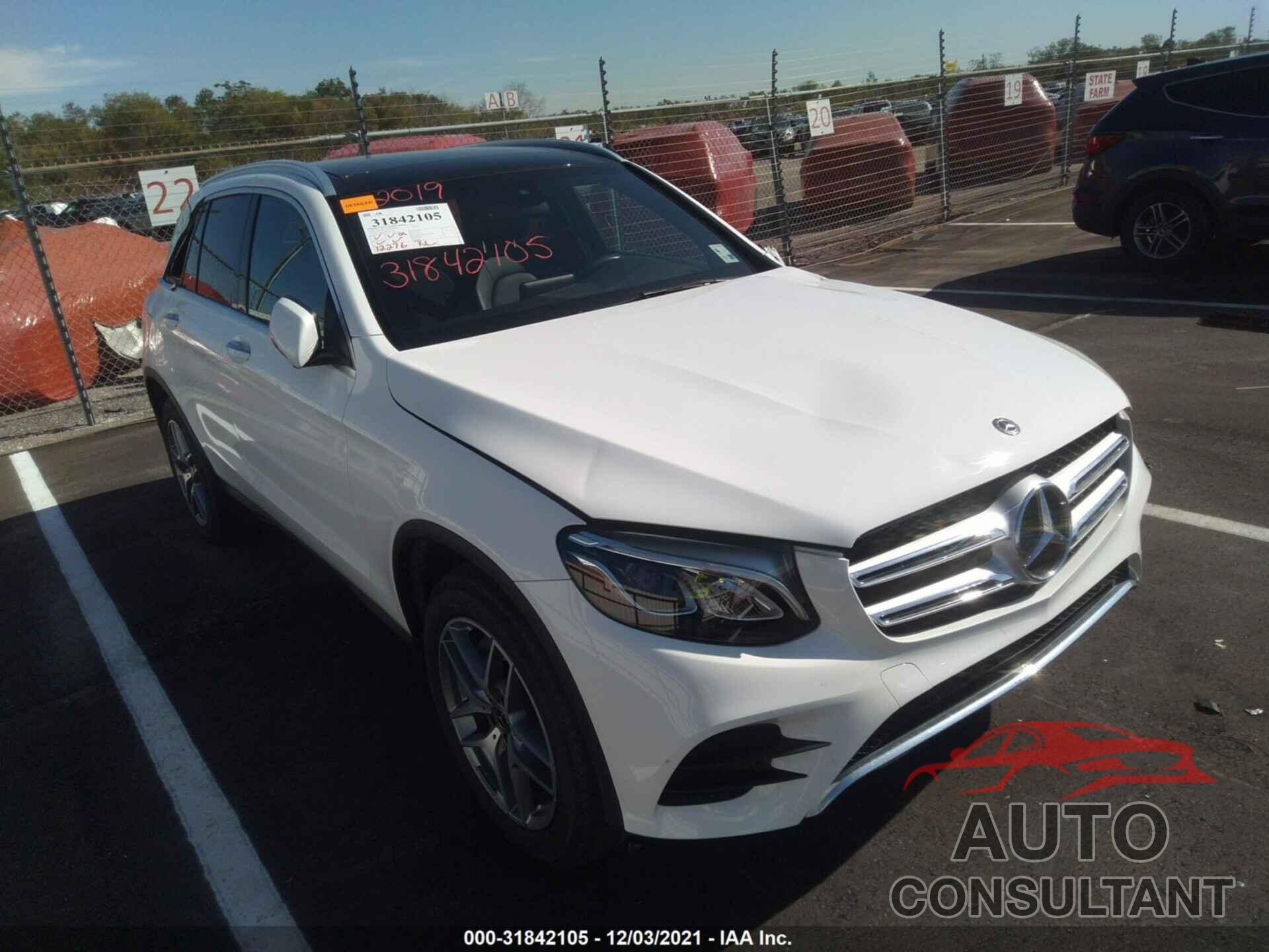 MERCEDES-BENZ GLC 2019 - WDC0G4JB2KF657184