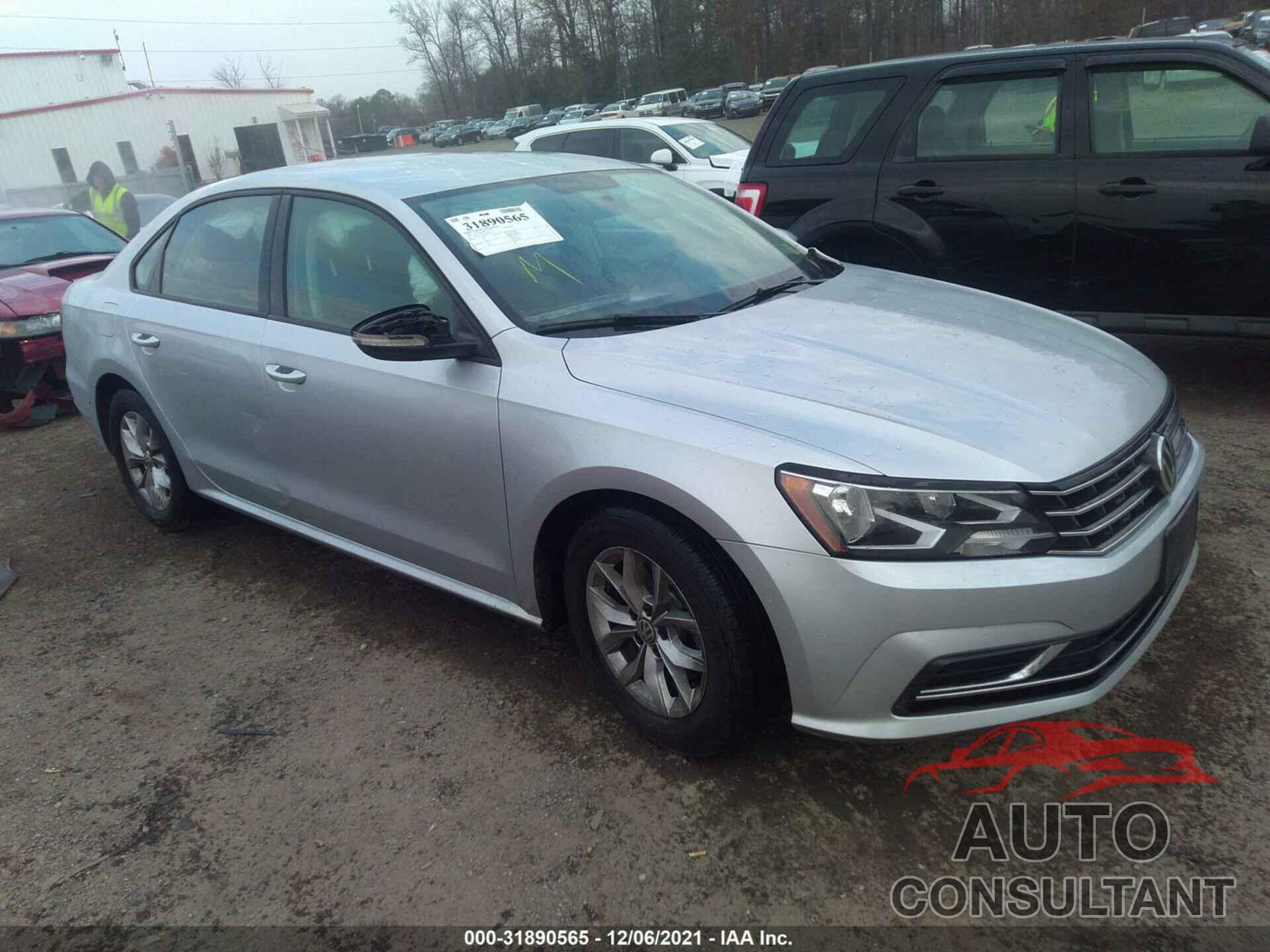 VOLKSWAGEN PASSAT 2018 - 1VWAA7A32JC030634