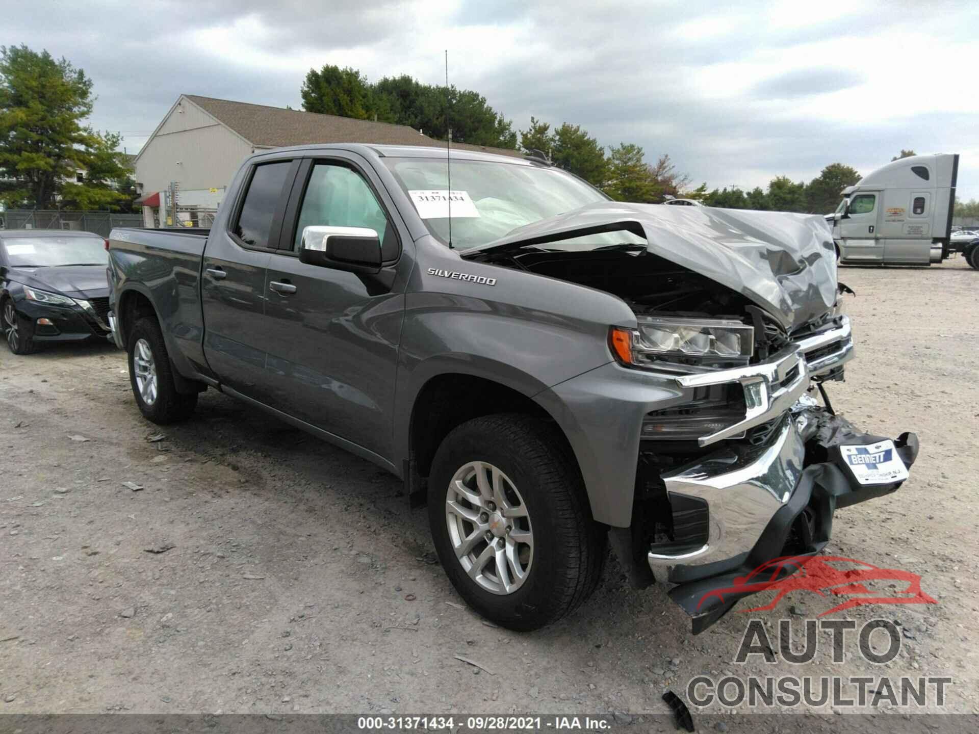 CHEVROLET SILVERADO 1500 2021 - 1GCRYDED5MZ105699