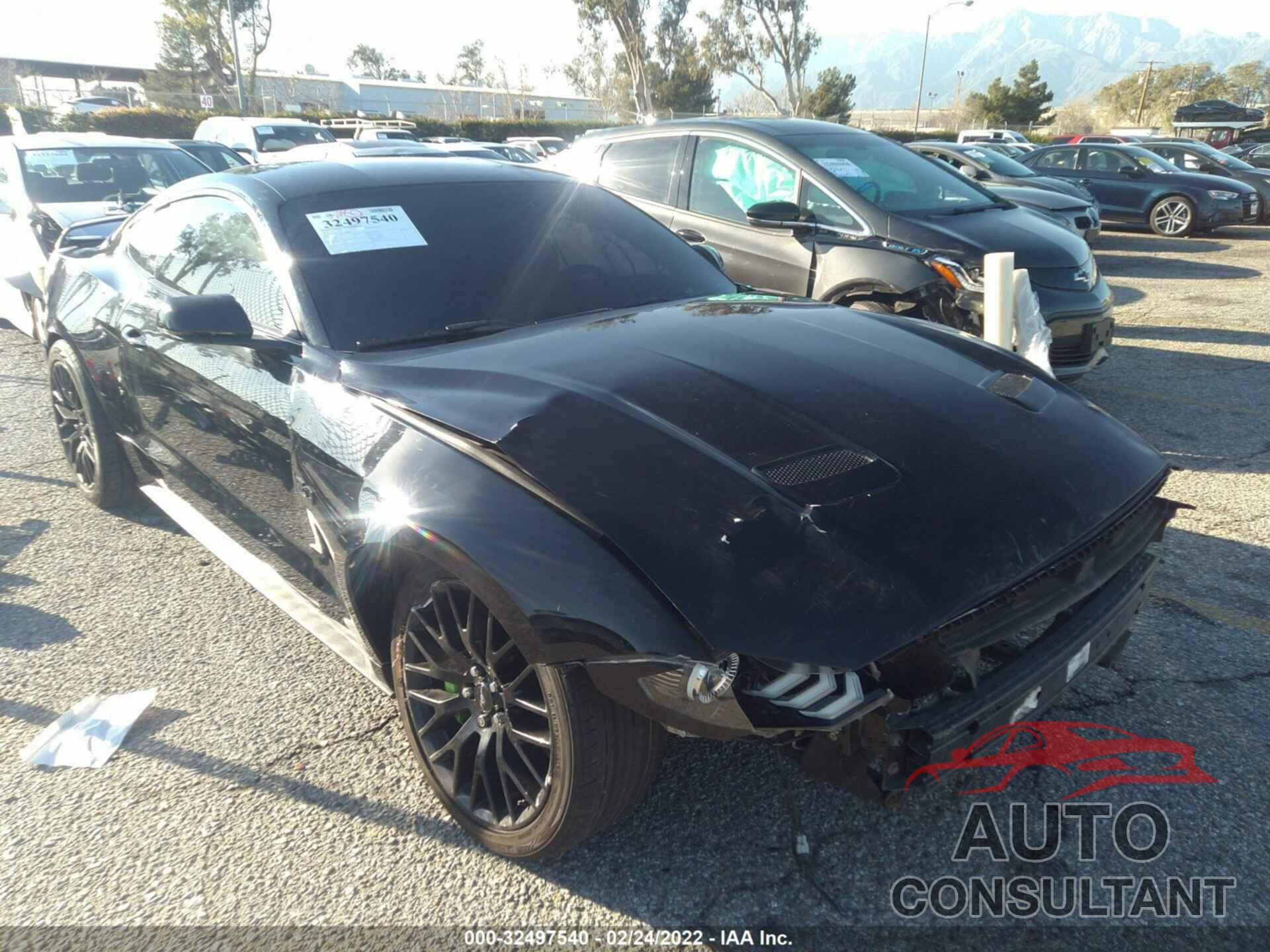 FORD MUSTANG 2018 - 1FA6P8CFXJ5104896