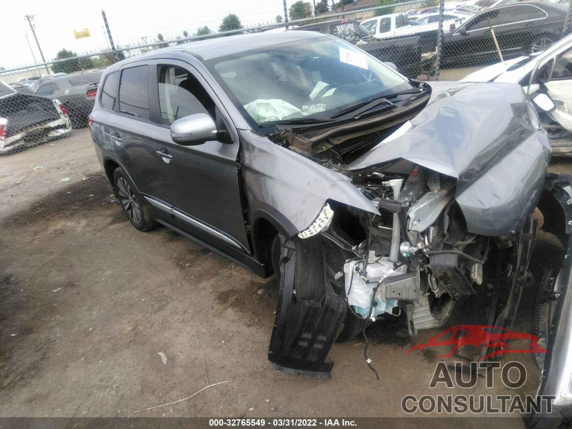 MITSUBISHI OUTLANDER 2019 - JA4AD3A3XKZ014774