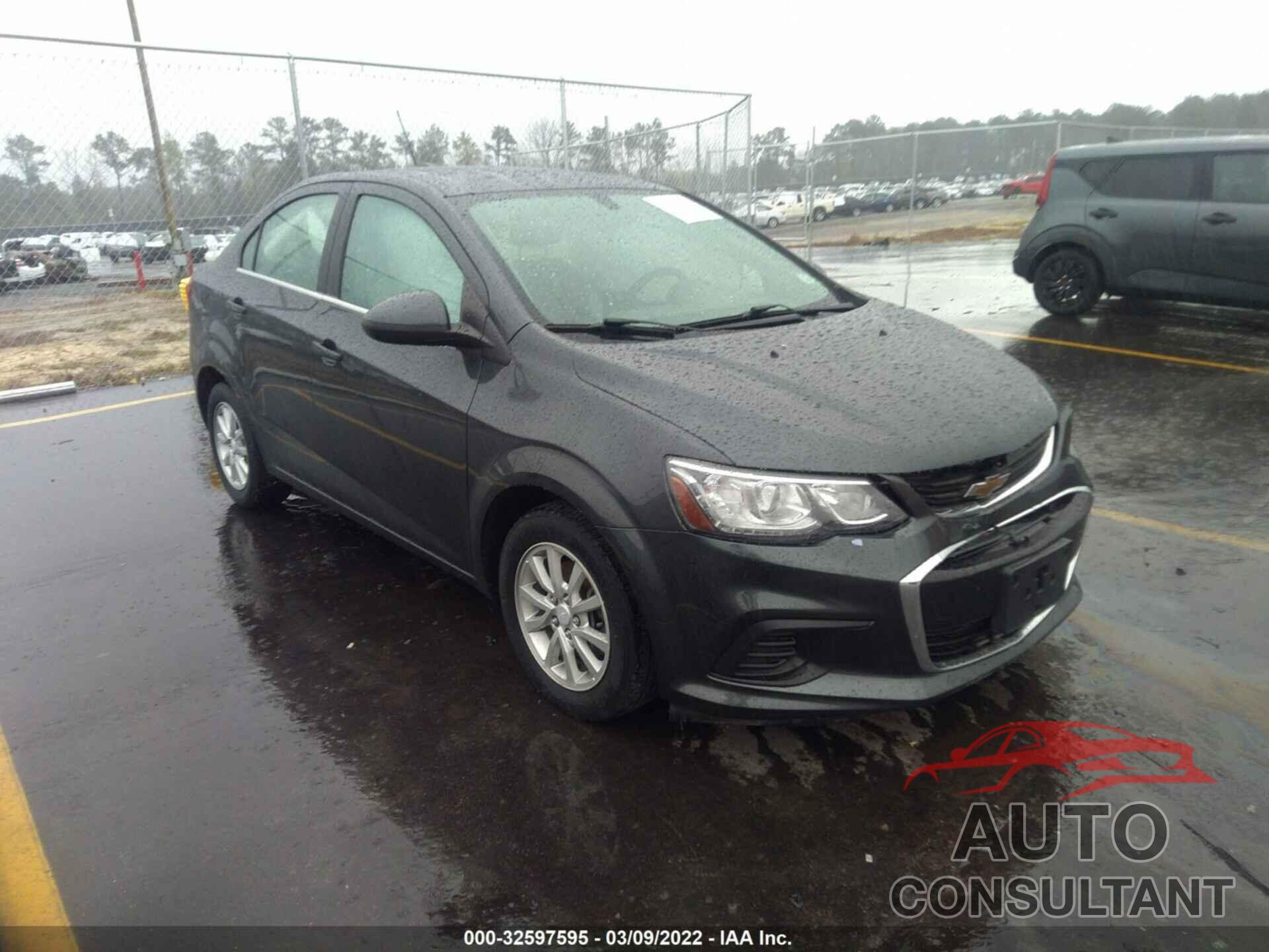 CHEVROLET SONIC 2017 - 1G1JD5SH9H4133894