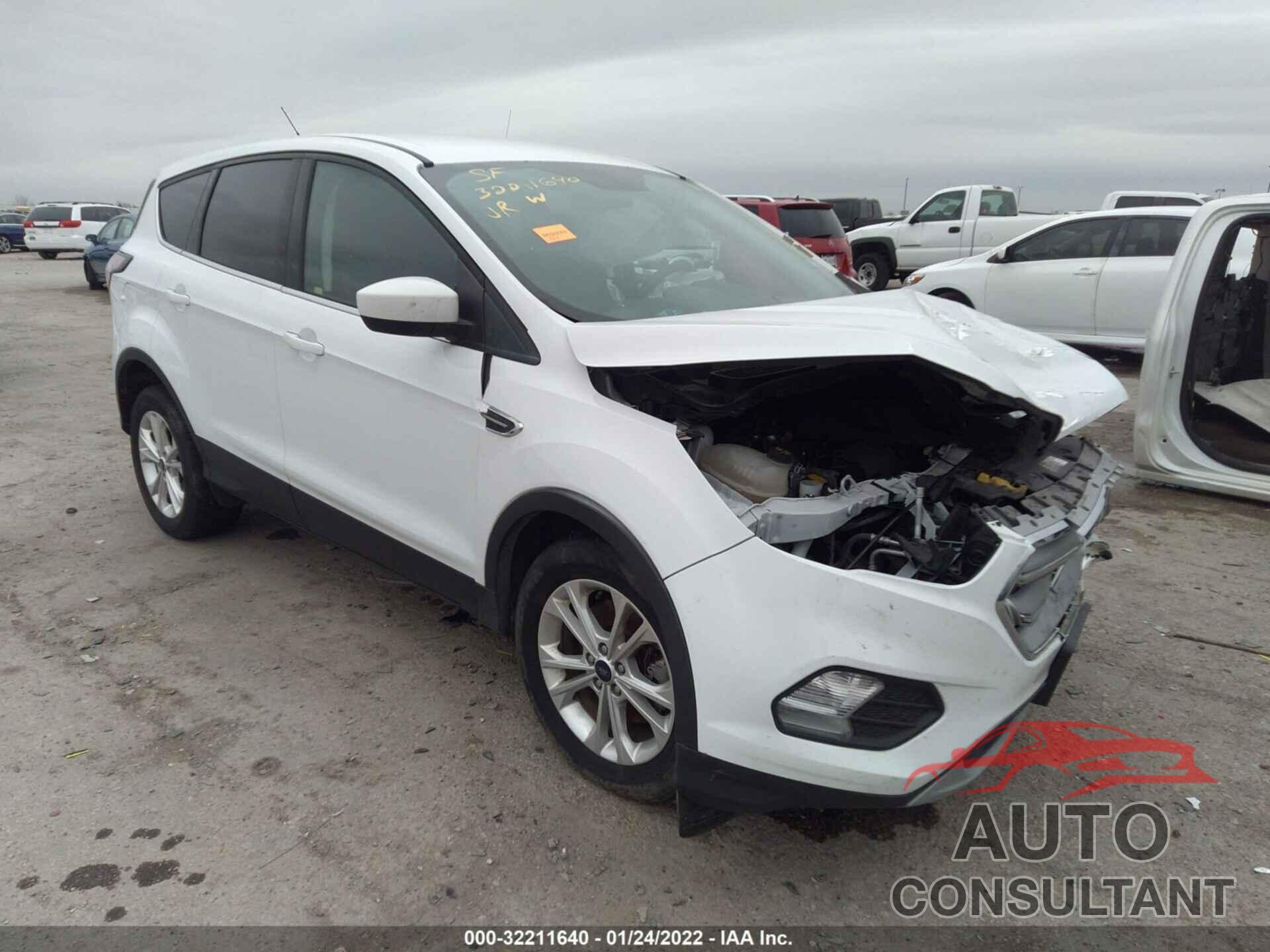 FORD ESCAPE 2017 - 1FMCU0G93HUE93615