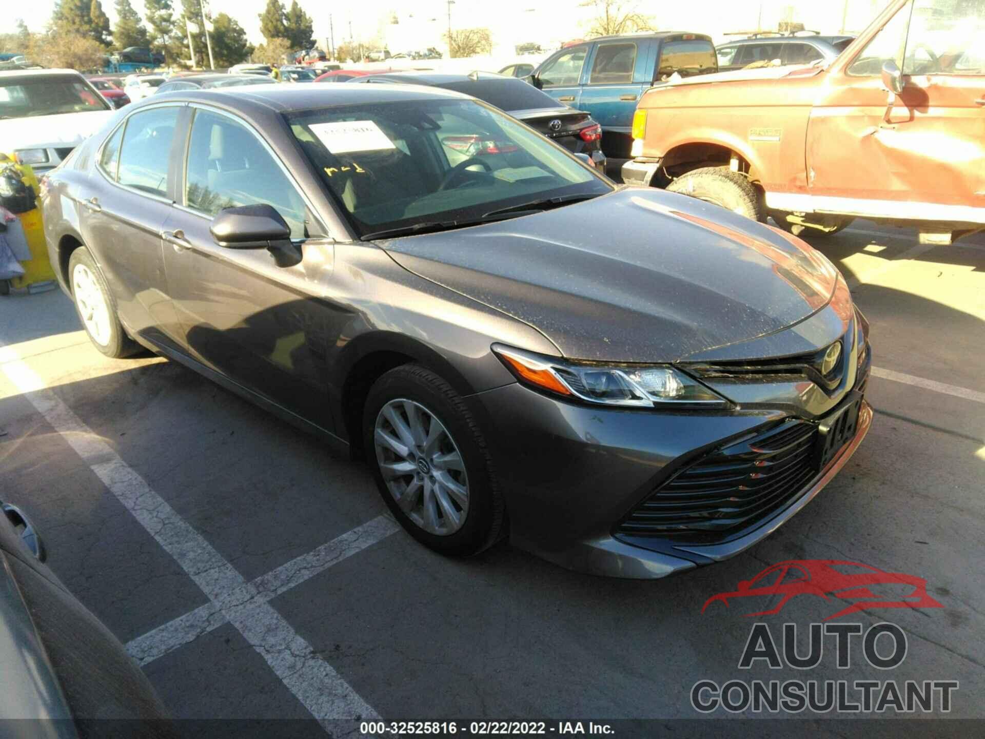 TOYOTA CAMRY 2020 - 4T1C11AK1LU331646