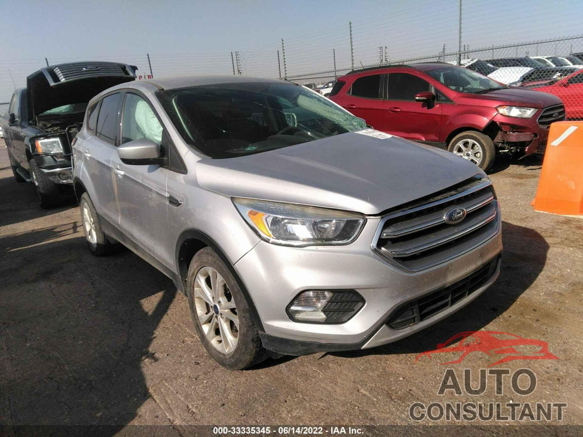 FORD ESCAPE 2017 - 1FMCU0GD3HUC10439