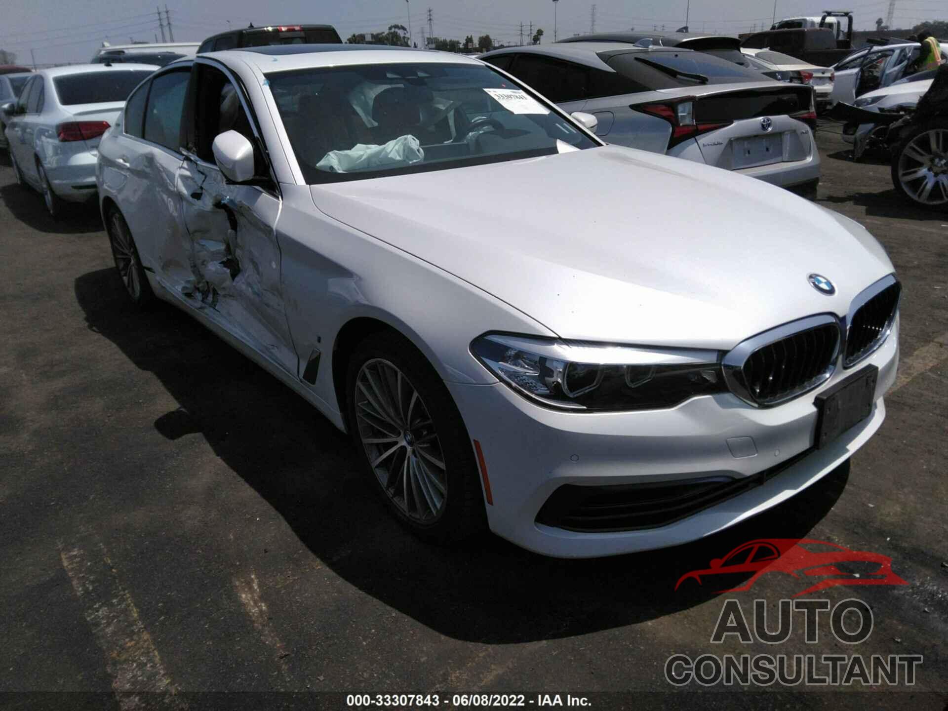 BMW 5 SERIES 2019 - WBAJA9C5XKB254610