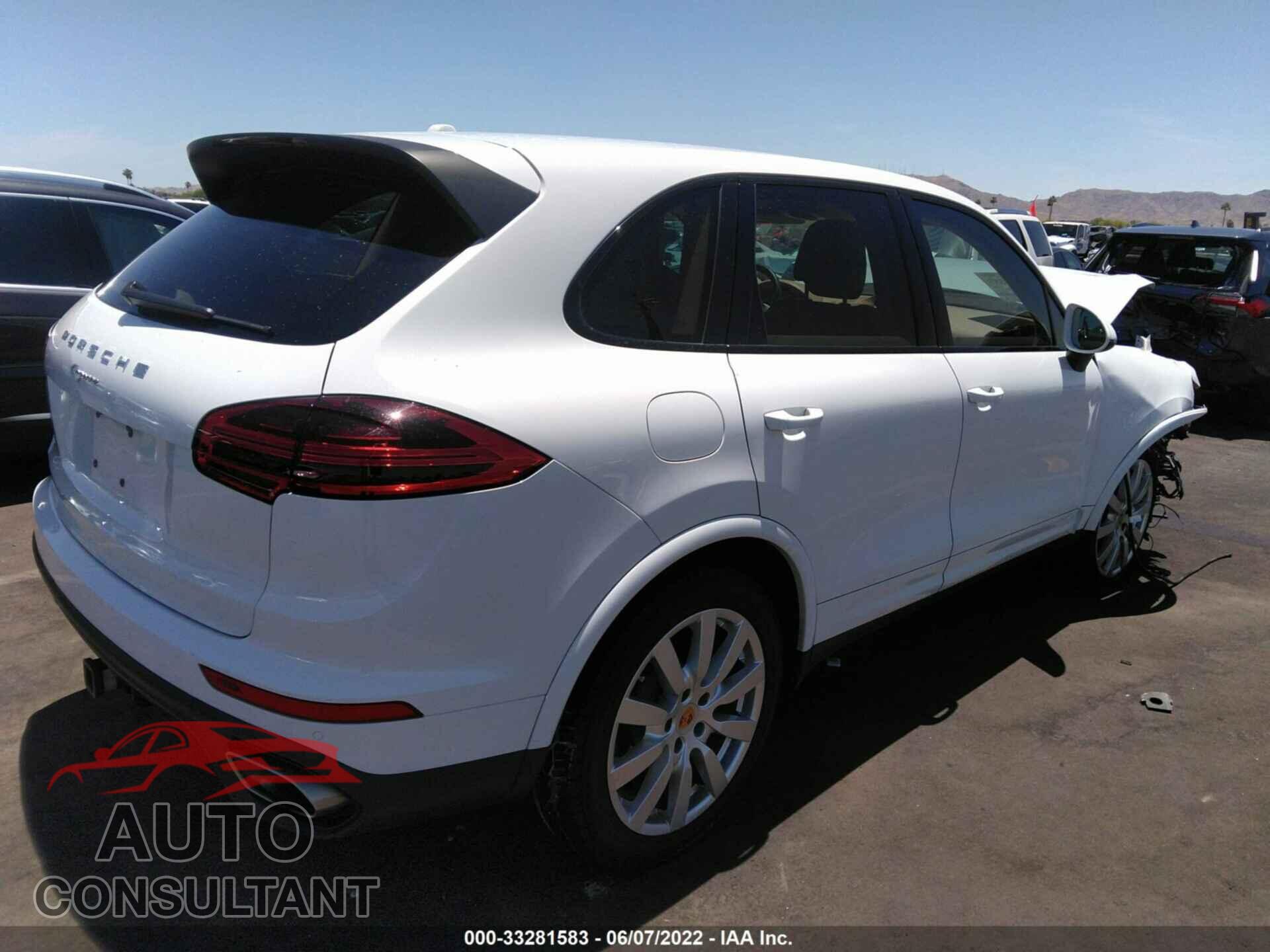 PORSCHE CAYENNE 2017 - WP1AA2A29HKA81155