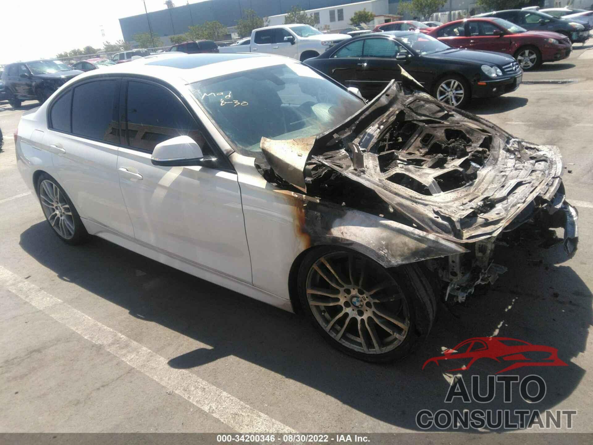 BMW 3 SERIES 2016 - WBA8B3C51GK383285