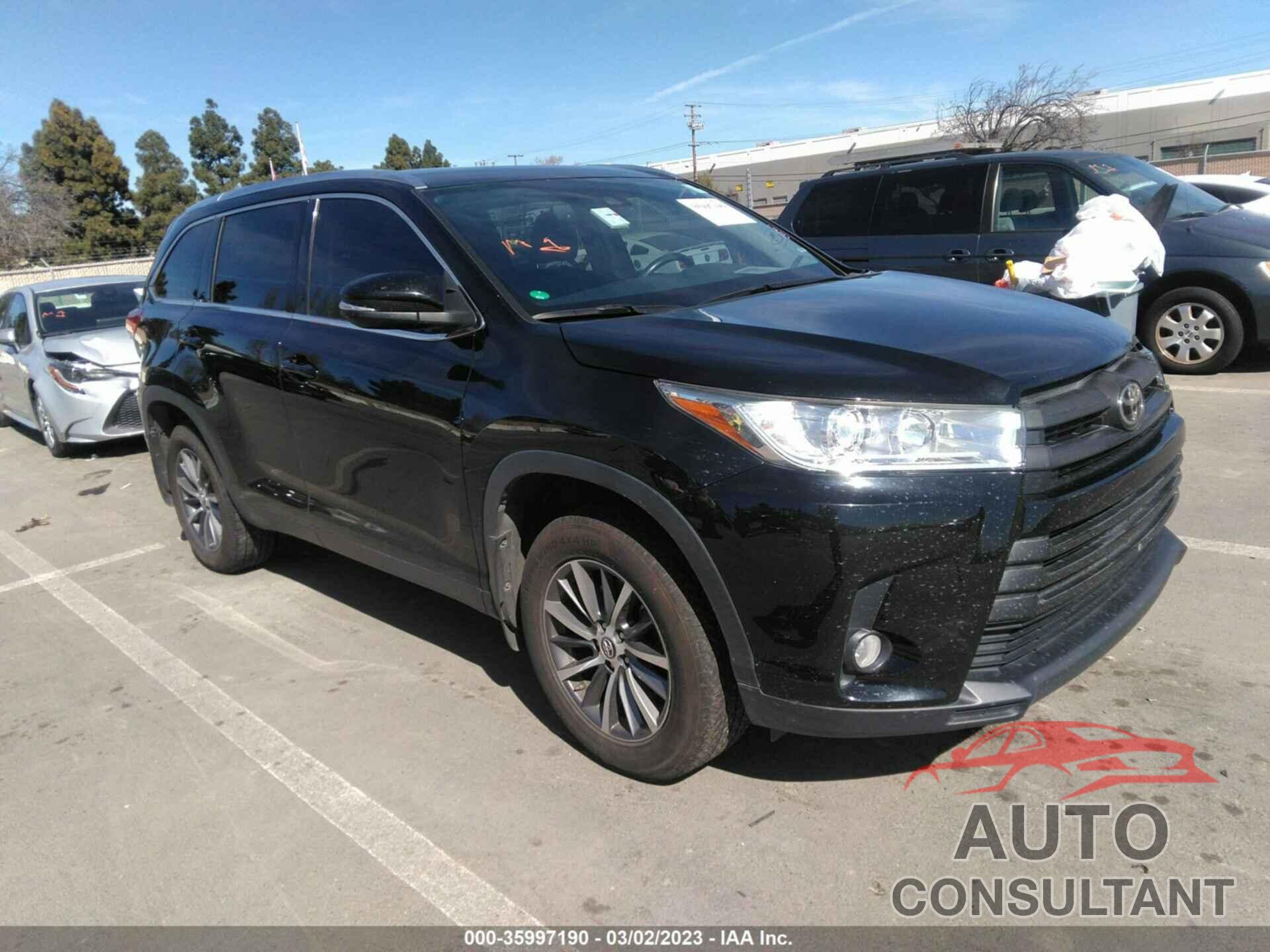 TOYOTA HIGHLANDER 2019 - 5TDJZRFH8KS592212