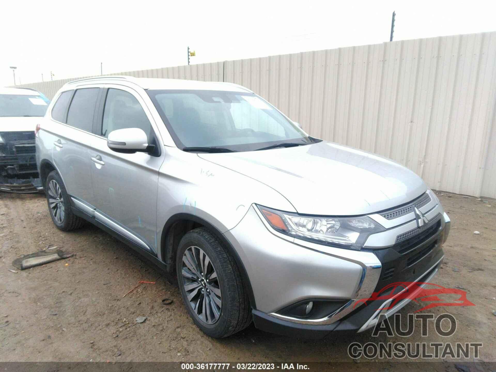 MITSUBISHI OUTLANDER 2020 - JA4AZ3A31LZ038187