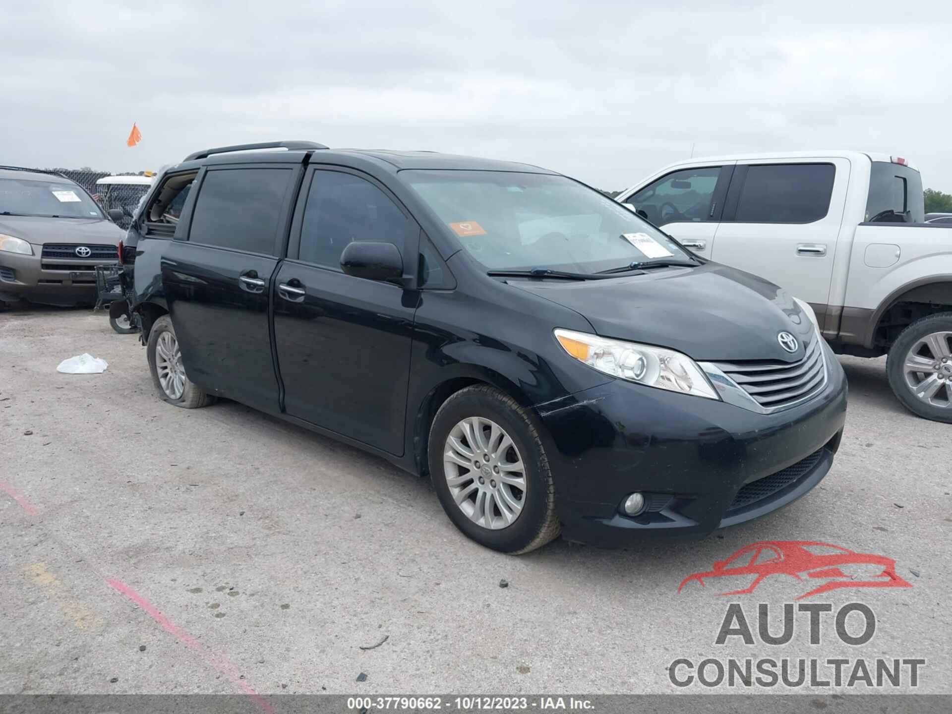 TOYOTA SIENNA 2017 - 5TDYZ3DC5HS784585