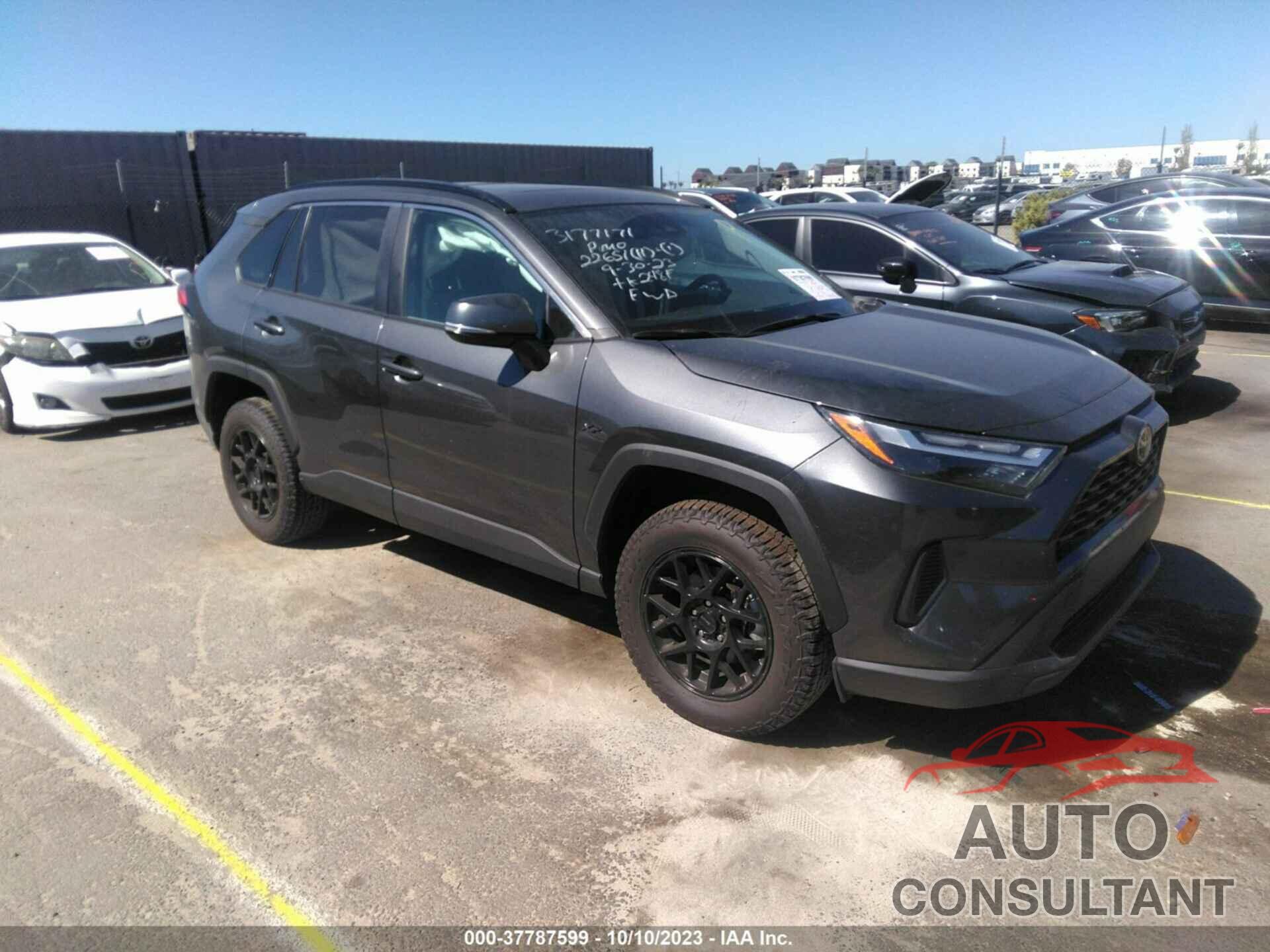 TOYOTA RAV4 2023 - 2T3W1RFV3PC239418