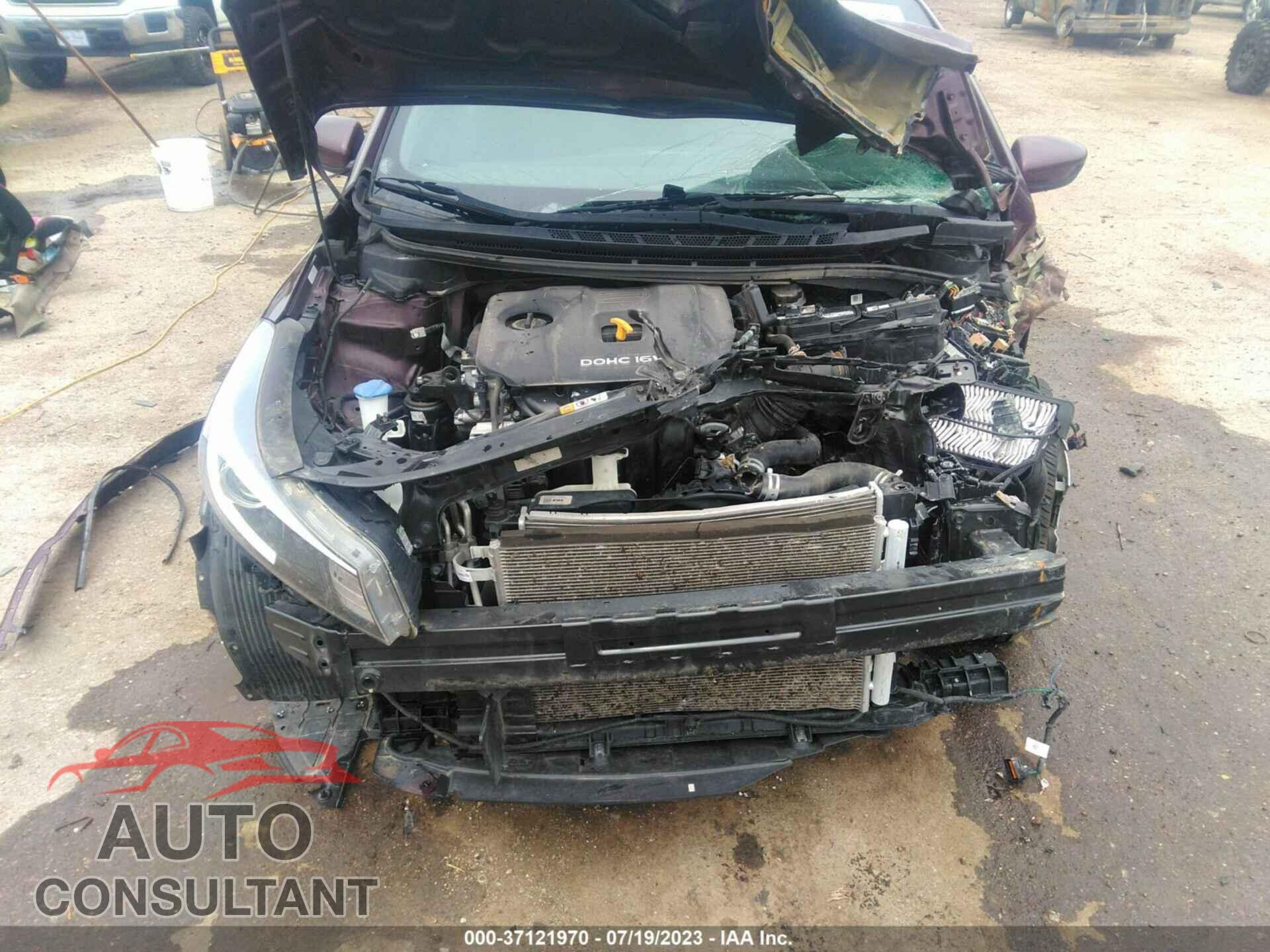 KIA FORTE 2017 - 3KPFK4A71HE102403