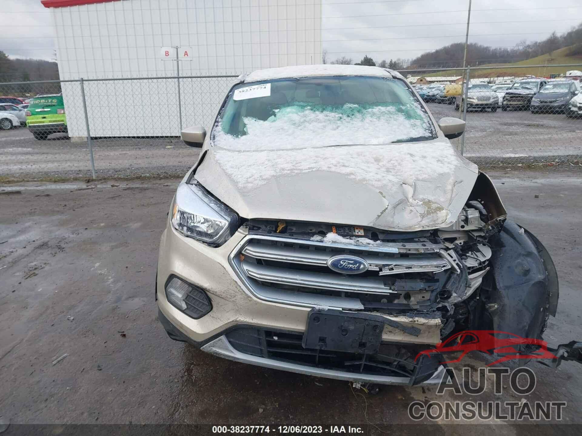 FORD ESCAPE 2017 - 1FMCU9GD4HUC32535