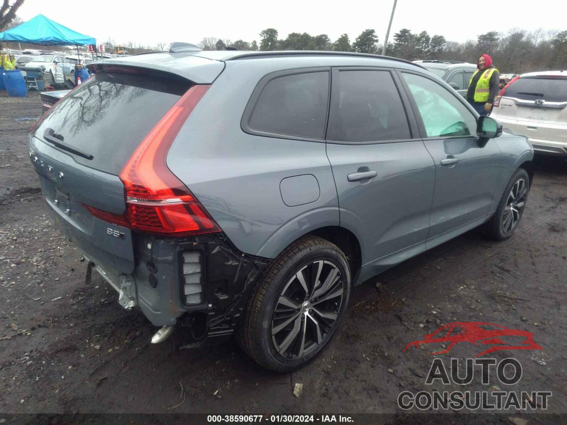 VOLVO XC60 2023 - YV4L12RW6P1376166