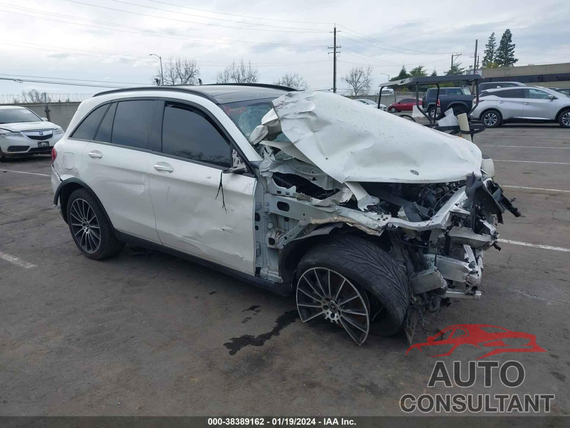 MERCEDES-BENZ GLC 300 2017 - WDC0G4KB2HF266592