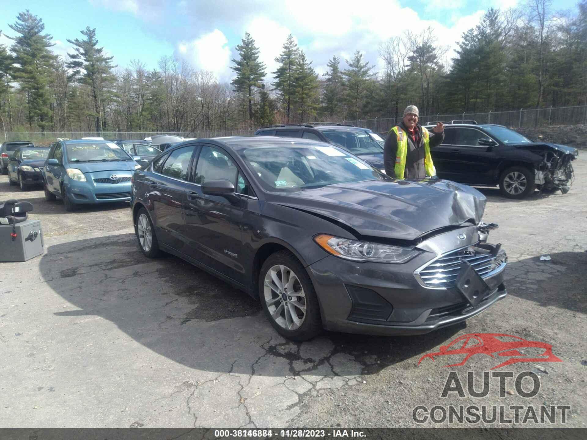 FORD FUSION HYBRID 2019 - 3FA6P0LU4KR101166