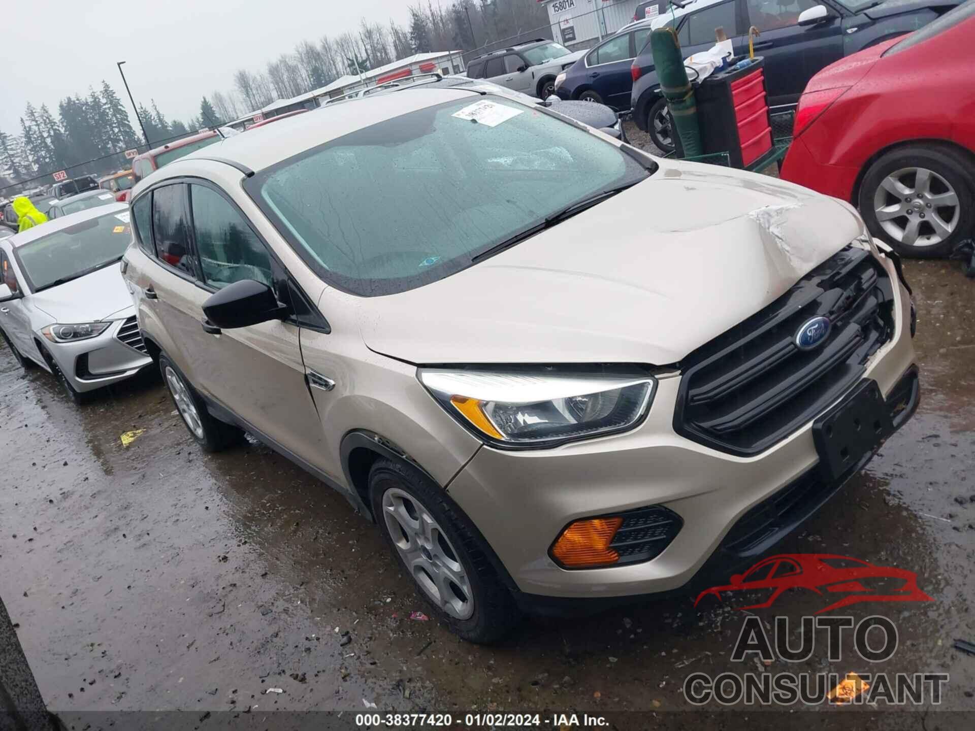 FORD ESCAPE 2017 - 1FMCU0F71HUC67461