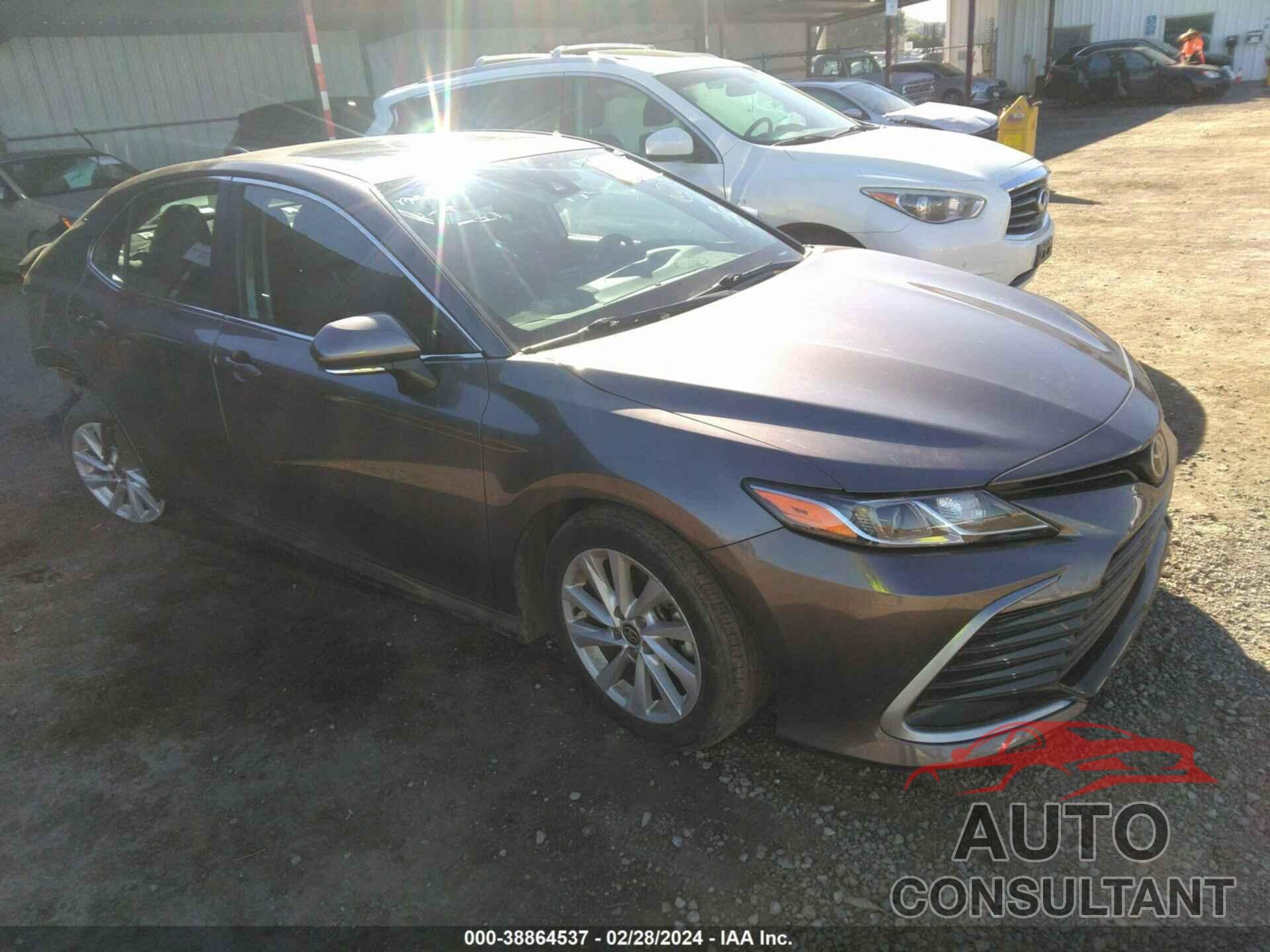 TOYOTA CAMRY 2021 - 4T1R11AK0MU464376