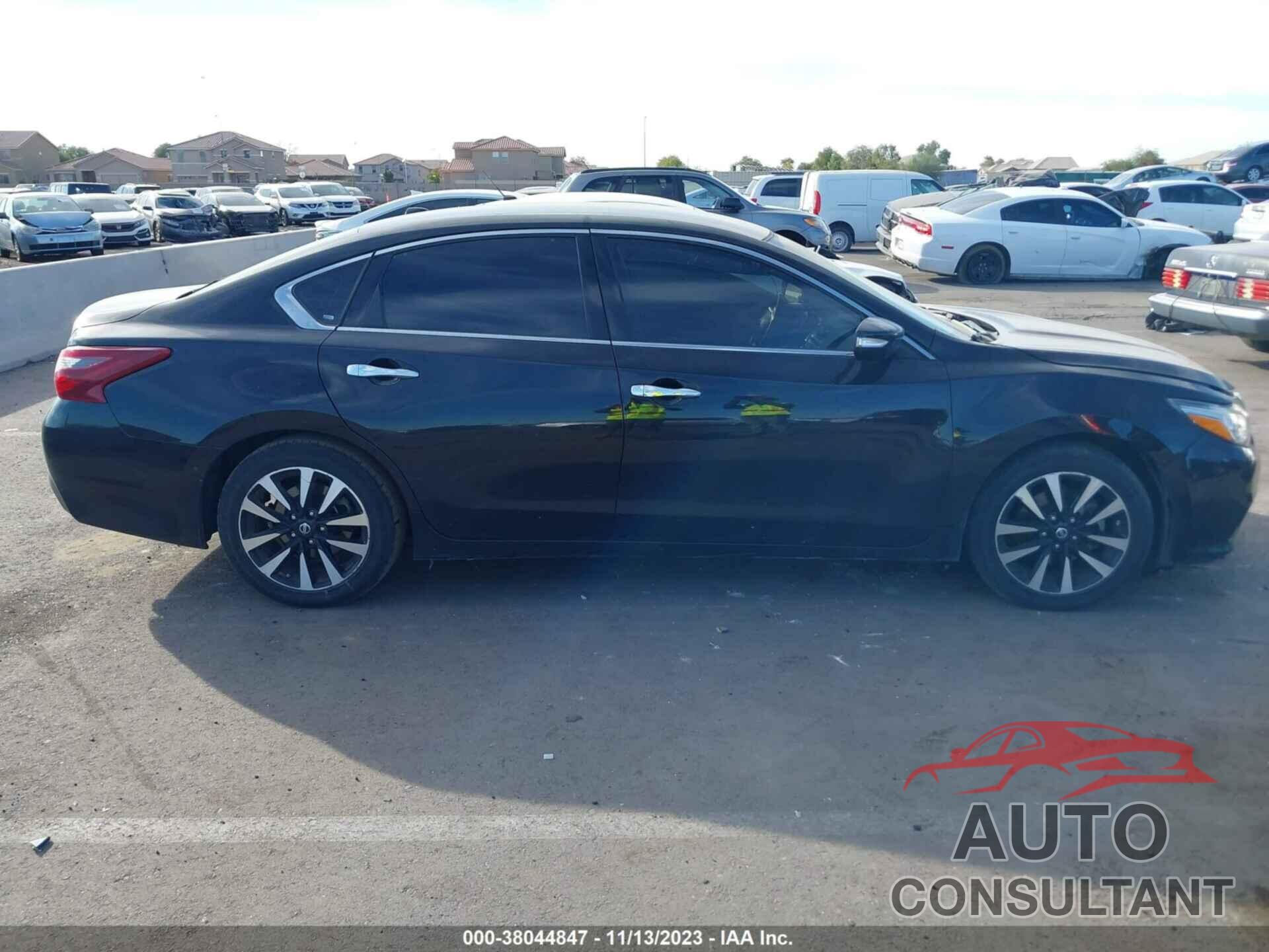 NISSAN ALTIMA 2018 - 1N4AL3AP8JC187356