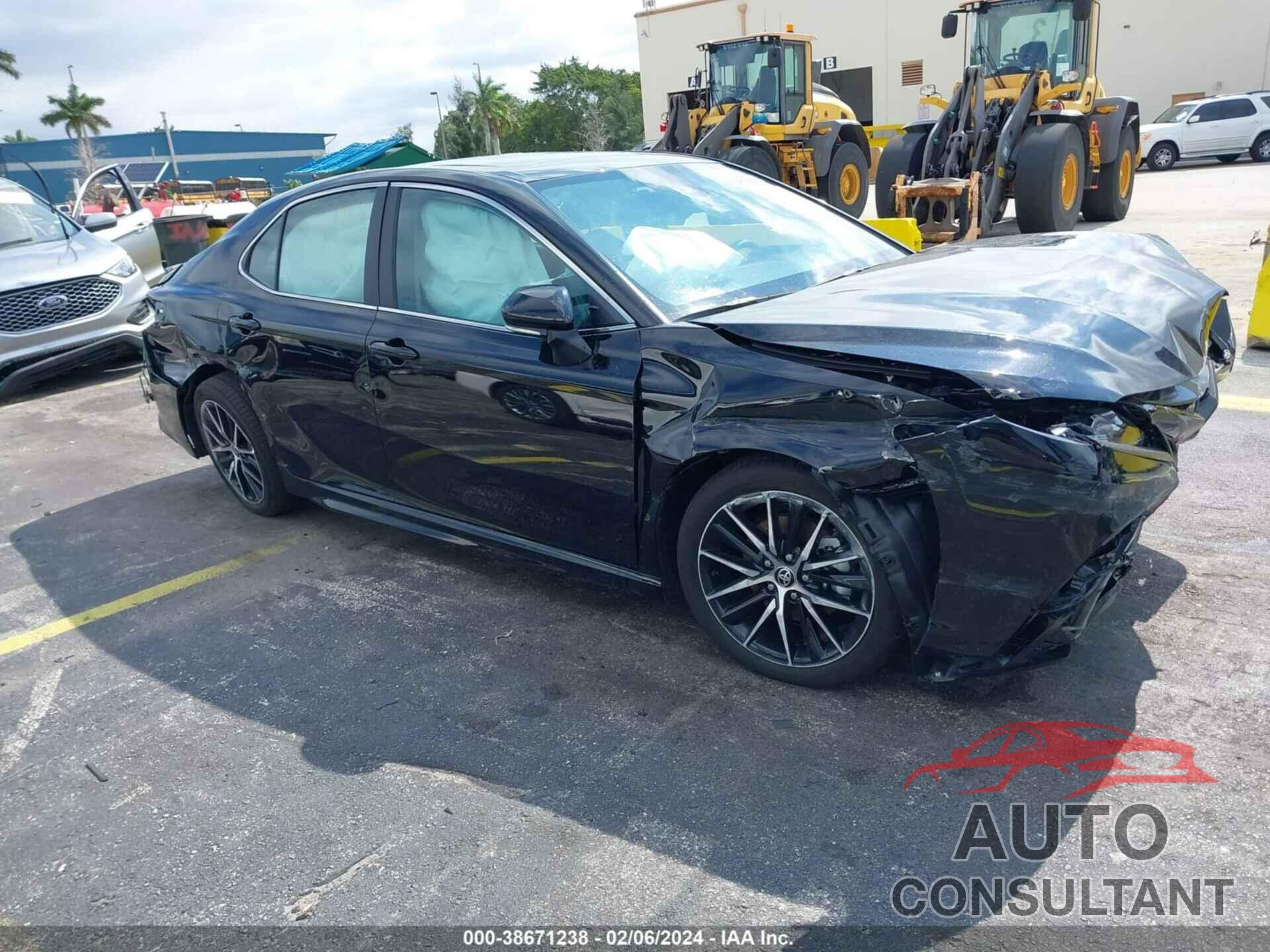 TOYOTA CAMRY 2024 - 4T1T11AK5RU850658