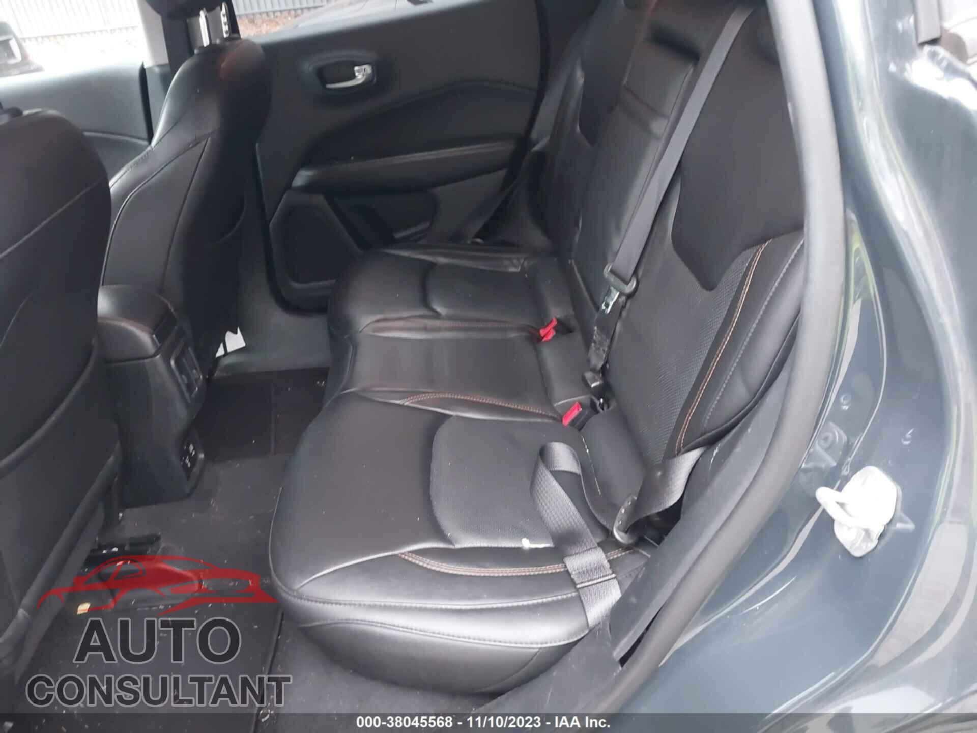 JEEP COMPASS 2018 - 3C4NJDCB0JT201554