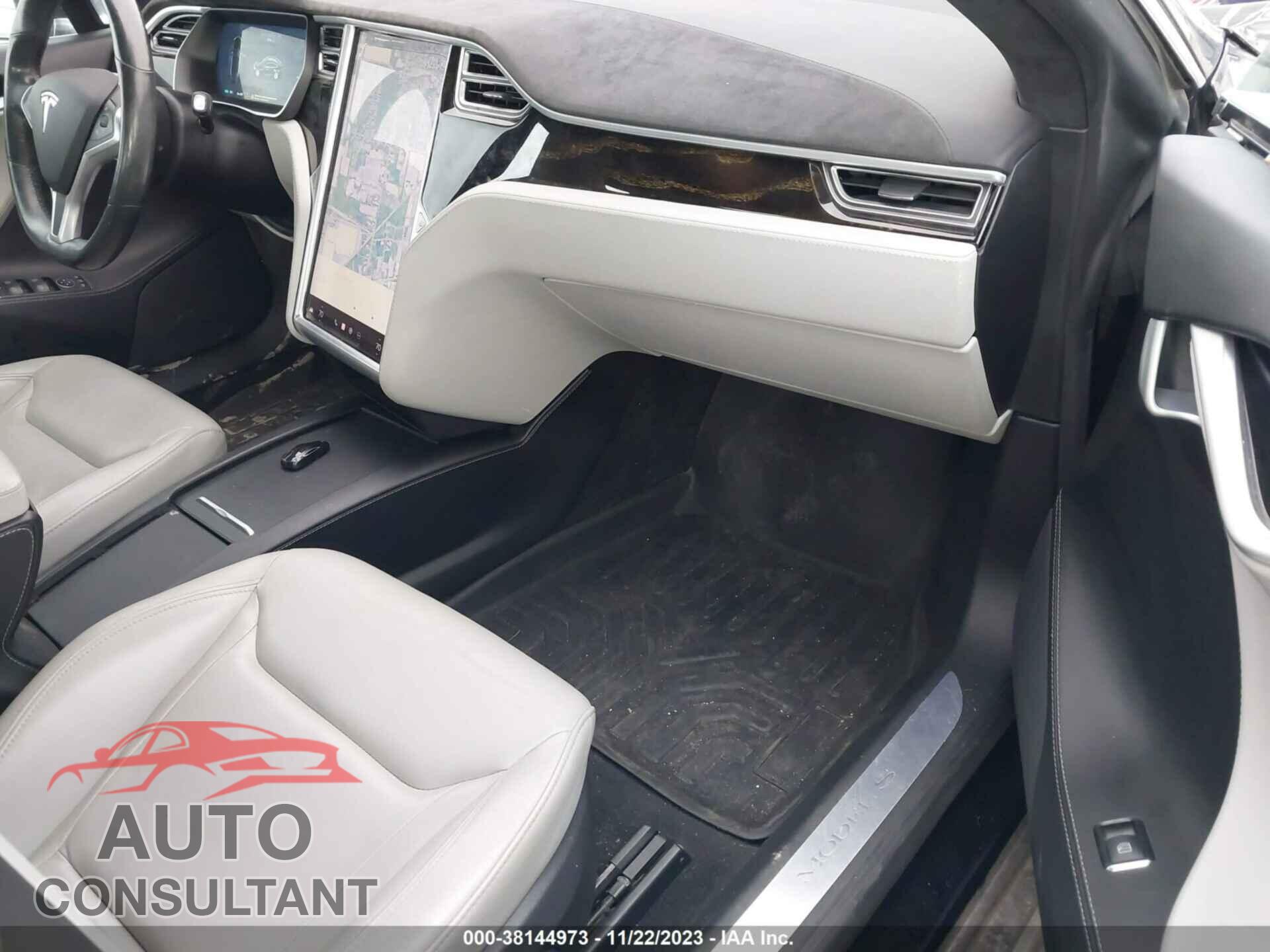TESLA MODEL S 2016 - 5YJSA1E21GF142049
