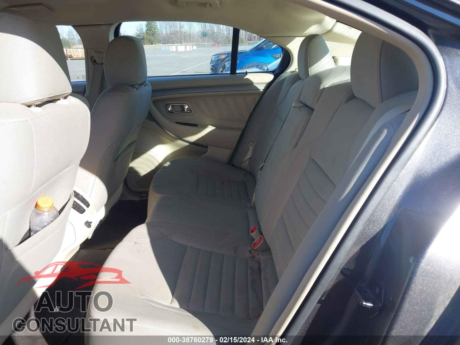 FORD TAURUS 2018 - 1FAHP2D80JG106313