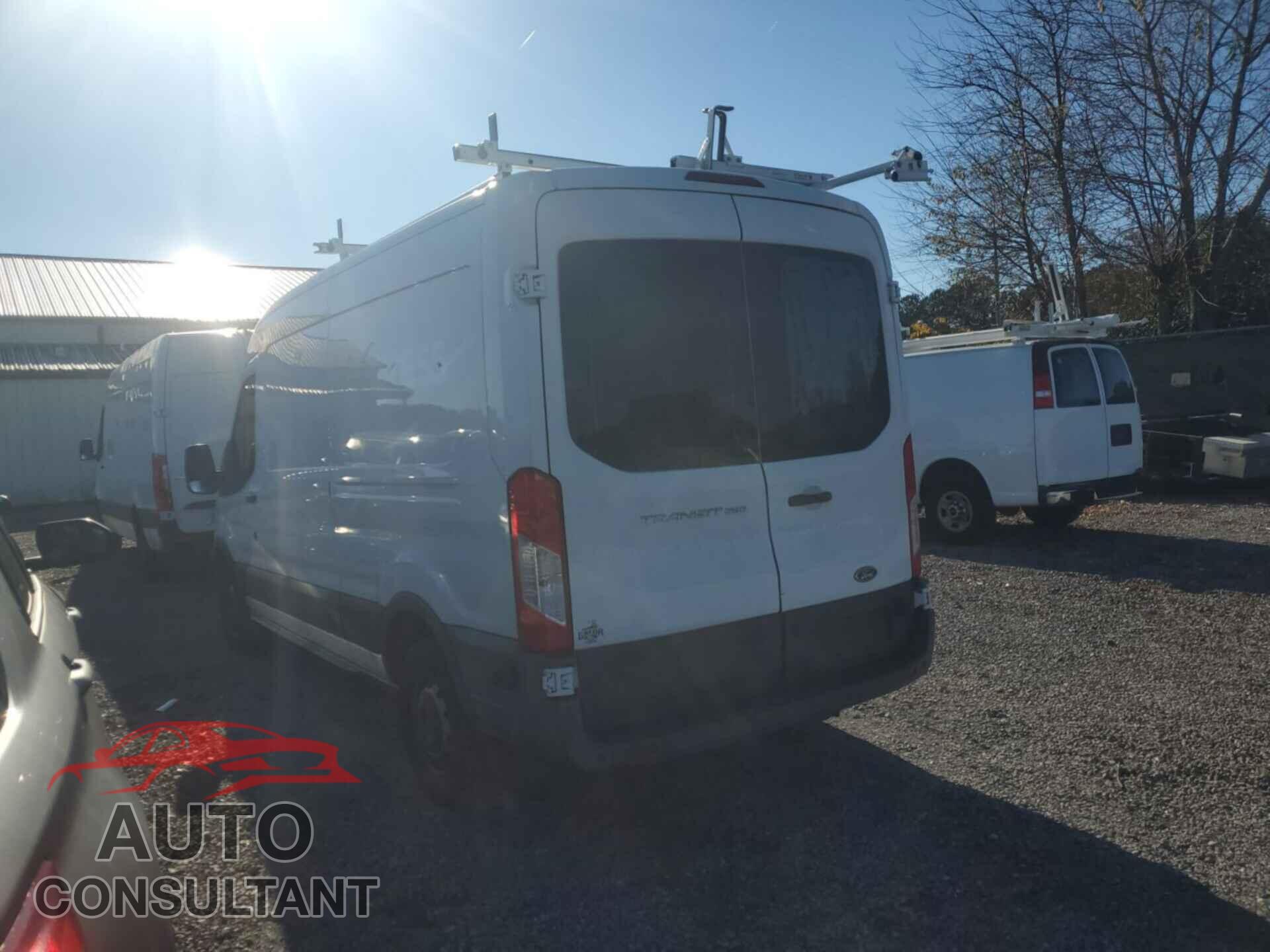 FORD TRANSIT 2017 - 1FTYR2CM5HKA70905