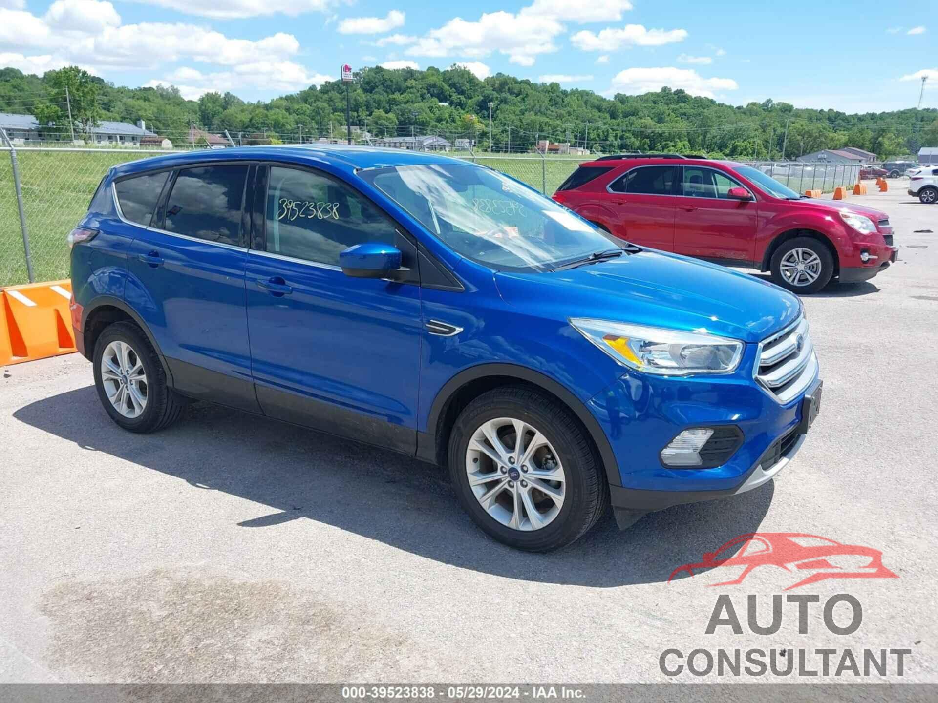 FORD ESCAPE 2017 - 1FMCU0GD6HUE90597