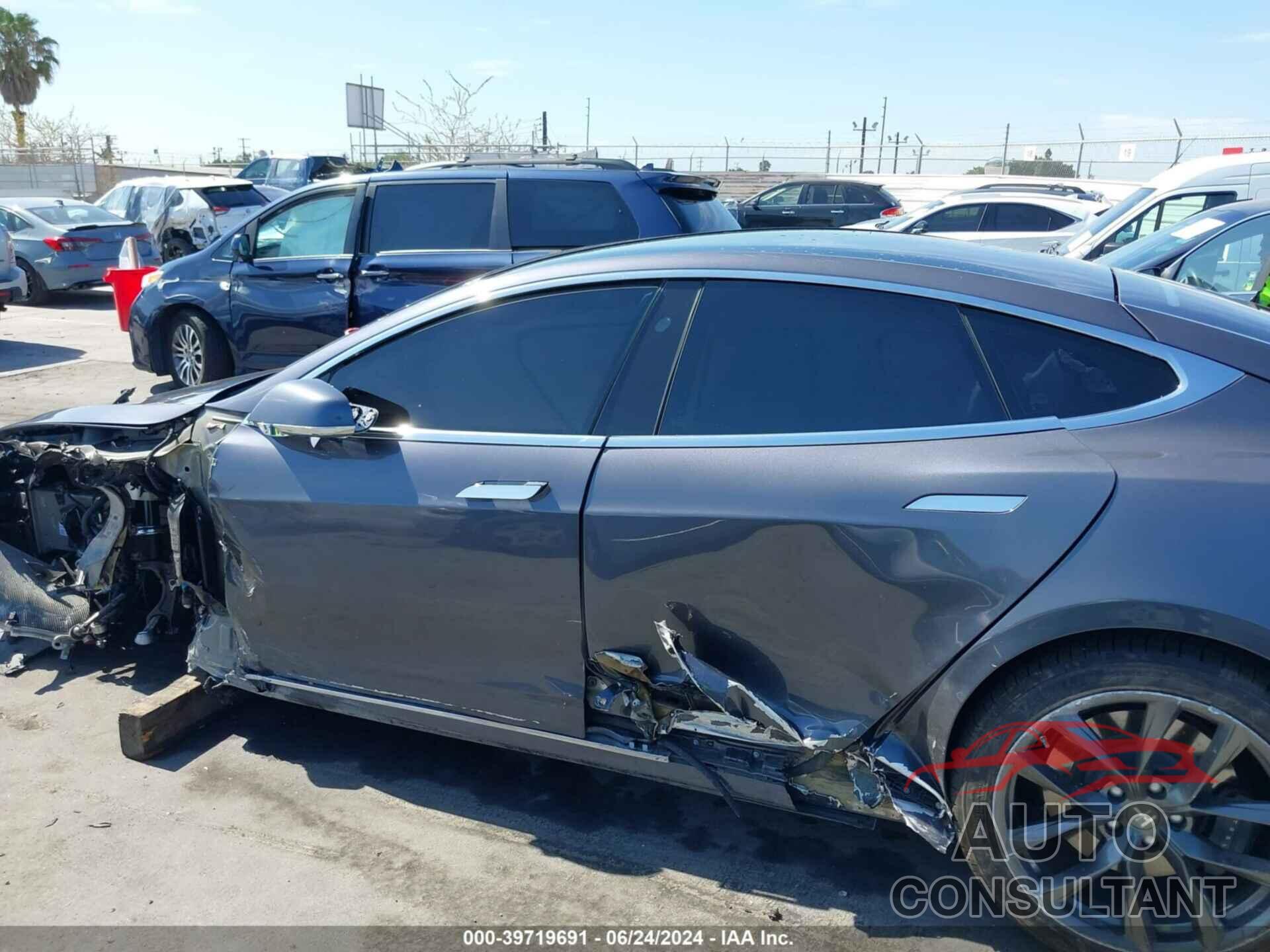 TESLA MODEL S 2021 - 5YJSA1E20MF425327