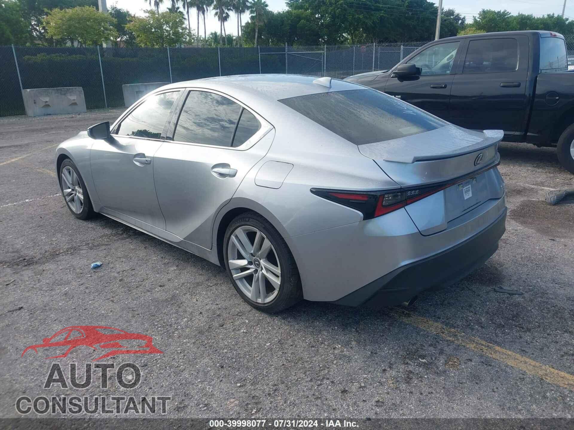 LEXUS IS 300 2021 - JTHAA1D20M5113232