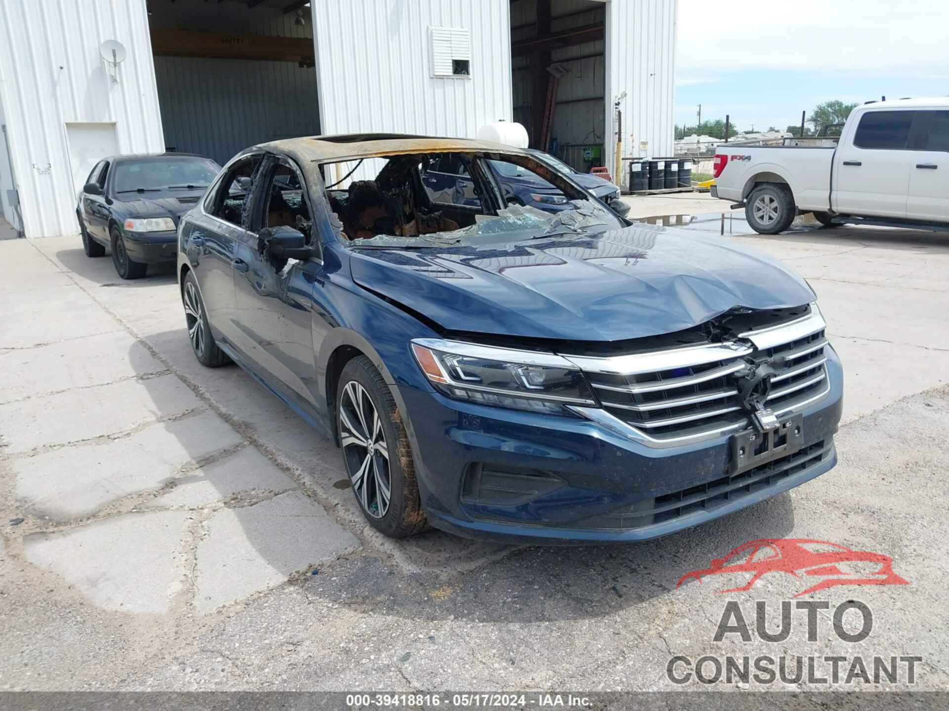 VOLKSWAGEN PASSAT 2021 - 1VWSA7A31MC012683