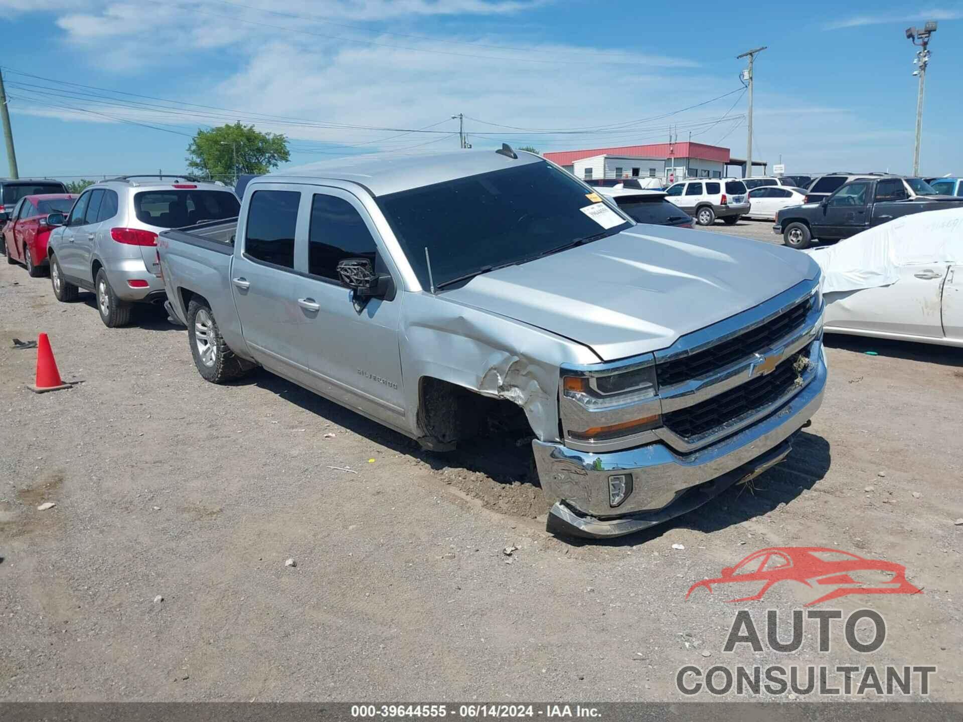 CHEVROLET SILVERADO 1500 2017 - 3GCUKREC8HG124415