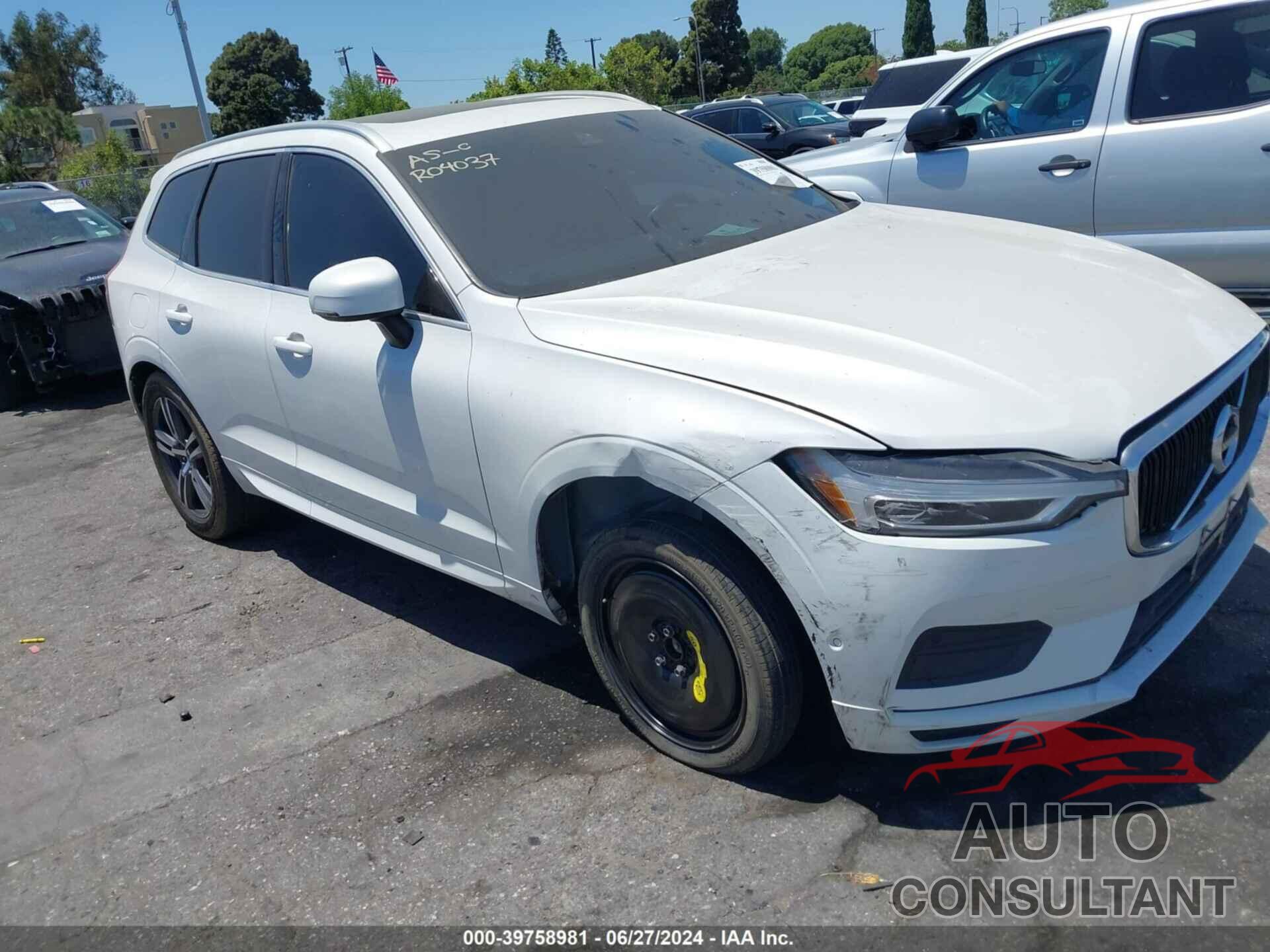 VOLVO XC60 2018 - LYV102RK0JB102018