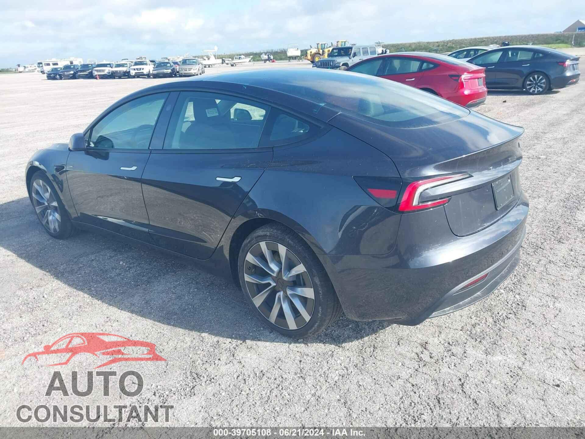 TESLA MODEL 3 2024 - 5YJ3E1EA1RF768929