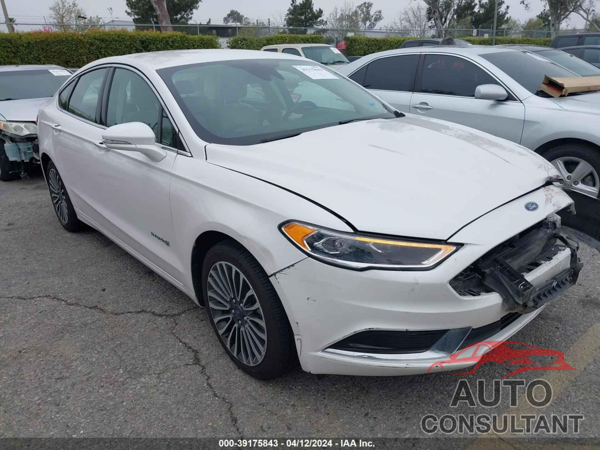 FORD FUSION HYBRID 2018 - 3FA6P0LU0JR196923