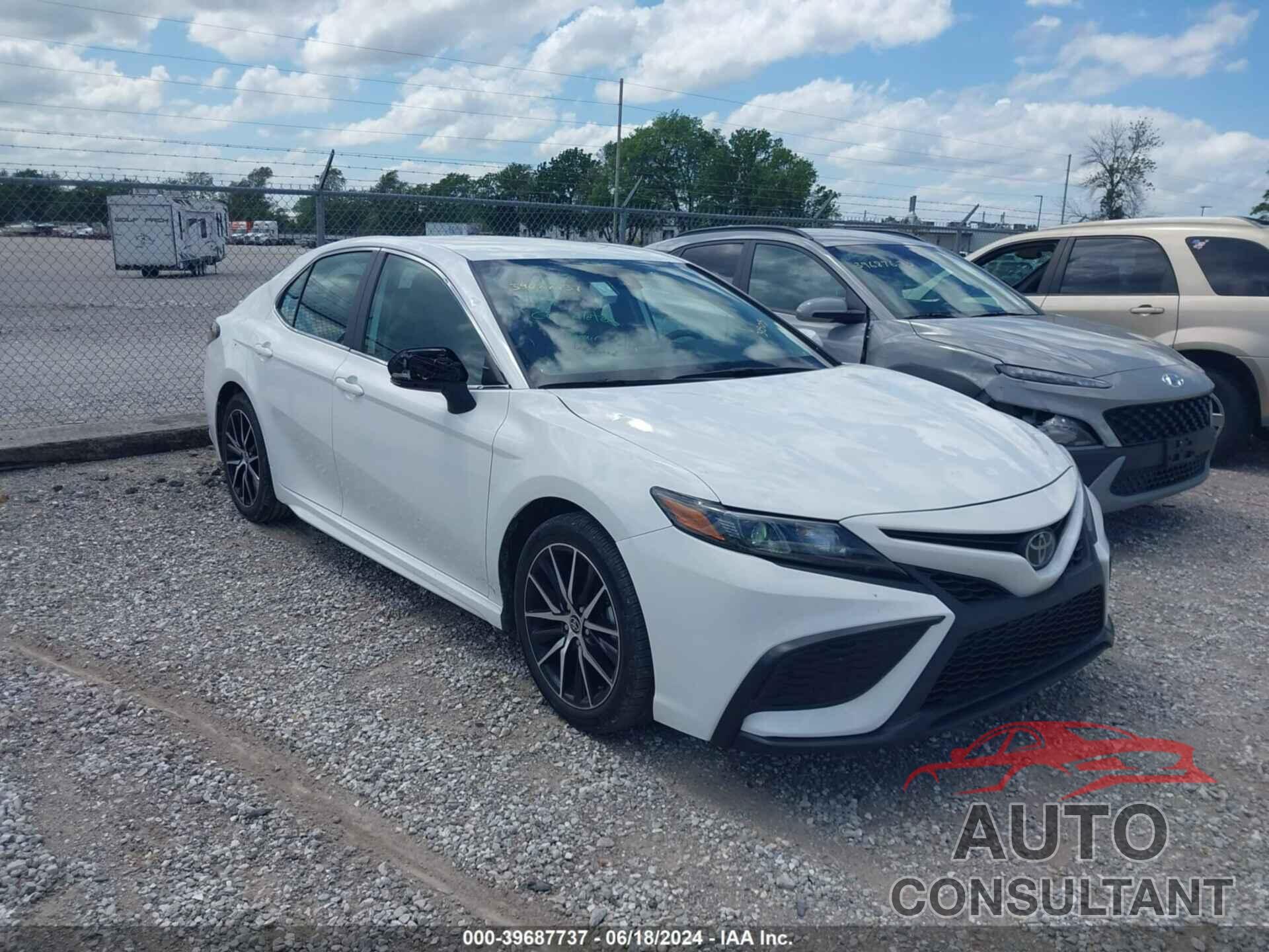 TOYOTA CAMRY 2023 - 4T1G11AK2PU785007