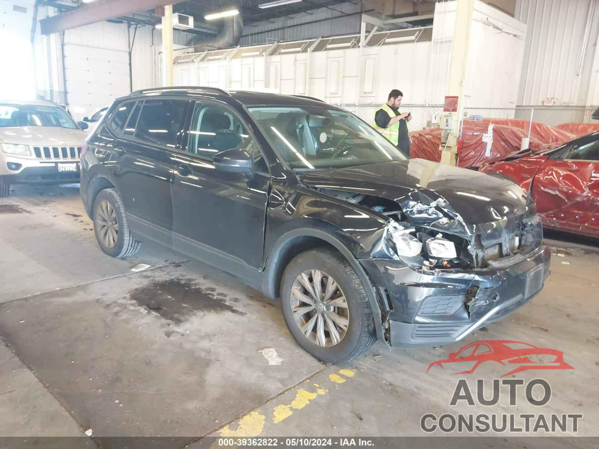 VOLKSWAGEN TIGUAN 2019 - 3VV0B7AX1KM135049