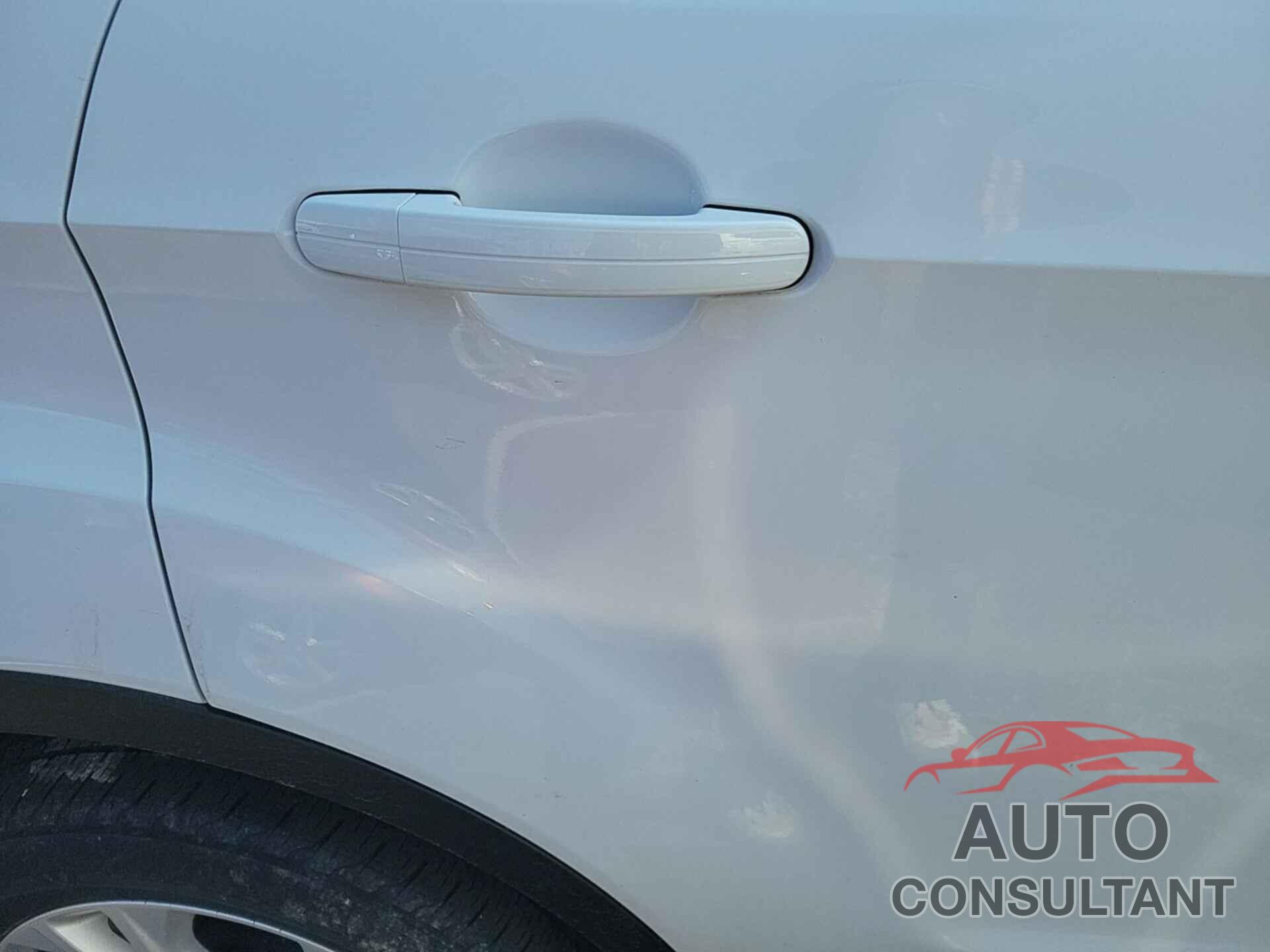 FORD ESCAPE 2017 - 1FMCU9GD9HUC04696