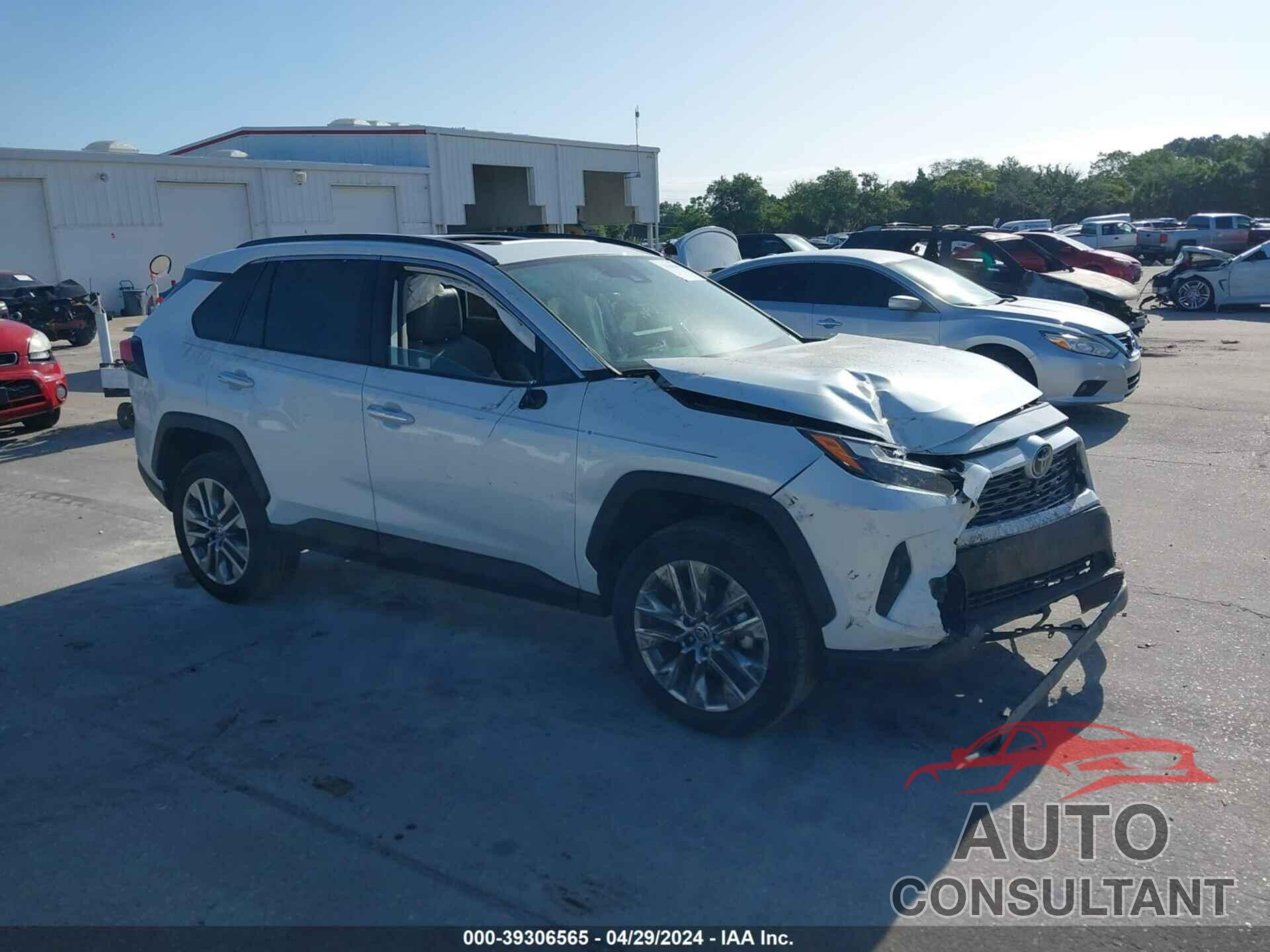 TOYOTA RAV4 2023 - 2T3Y1RFV8PW261843