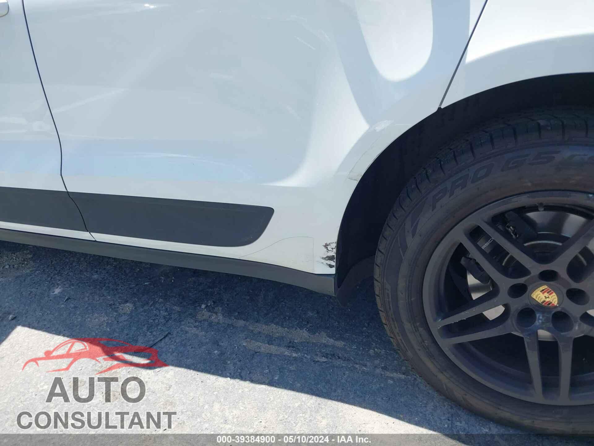 PORSCHE MACAN 2017 - WP1AA2A51HLB08563