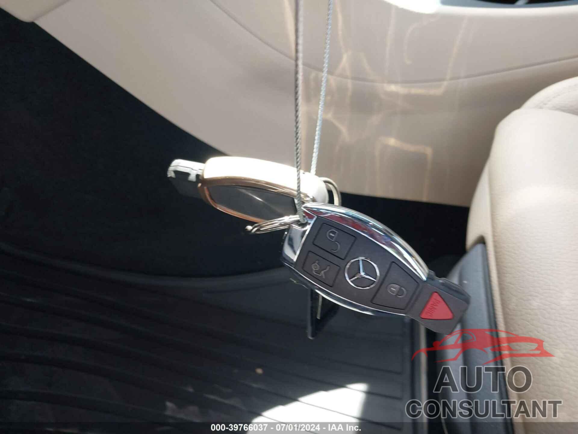 MERCEDES-BENZ CLA 250 2019 - WDDSJ4GB7KN727443