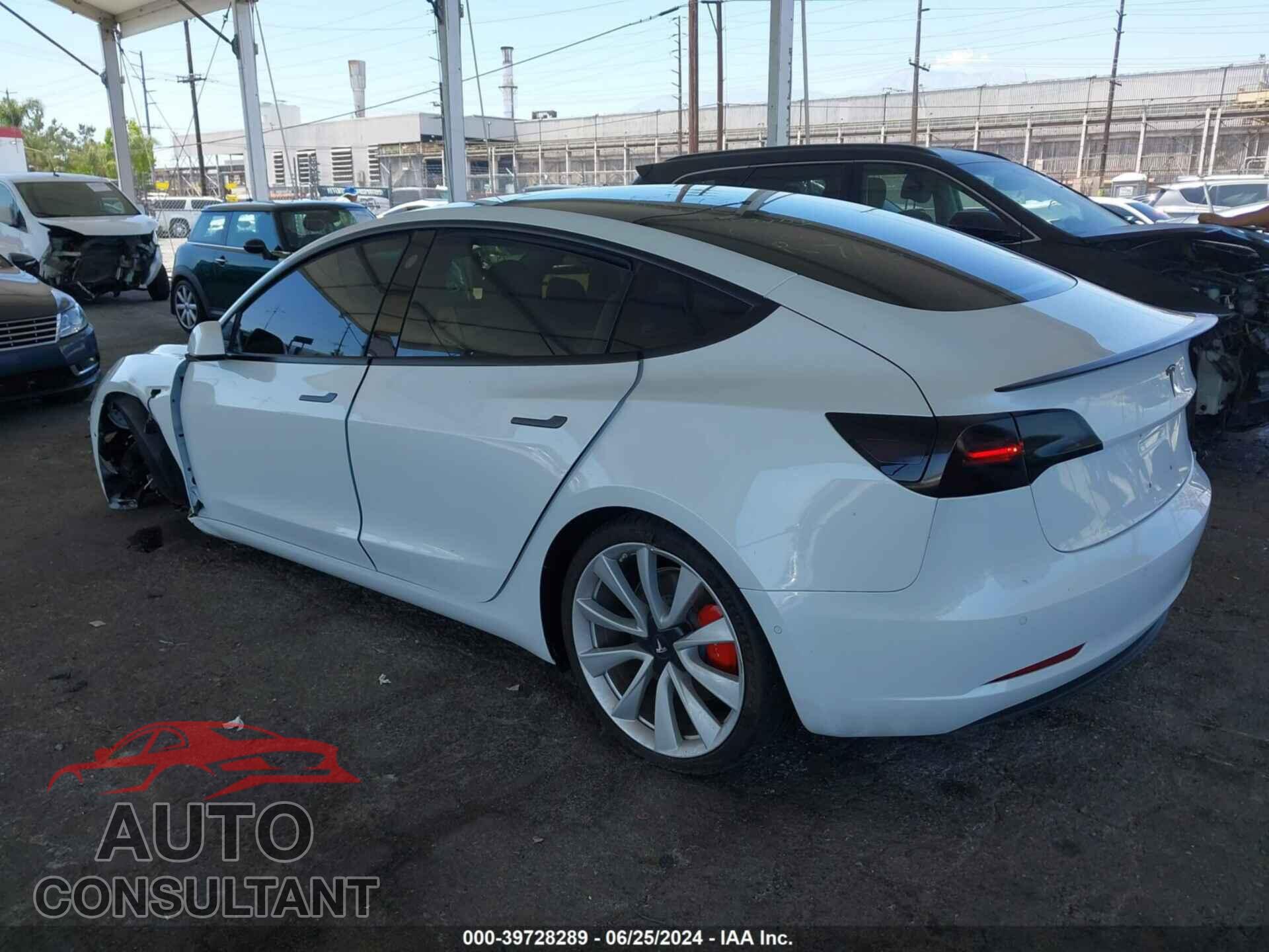 TESLA MODEL 3 2018 - 5YJ3E1EB4JF081375