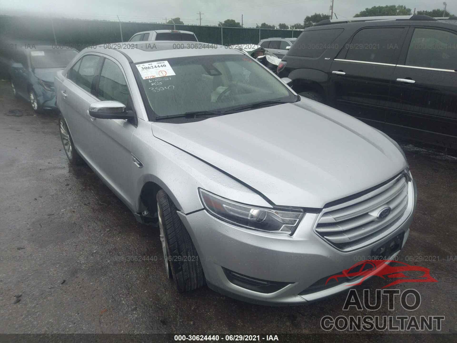 FORD TAURUS 2018 - 1FAHP2F87JG118049