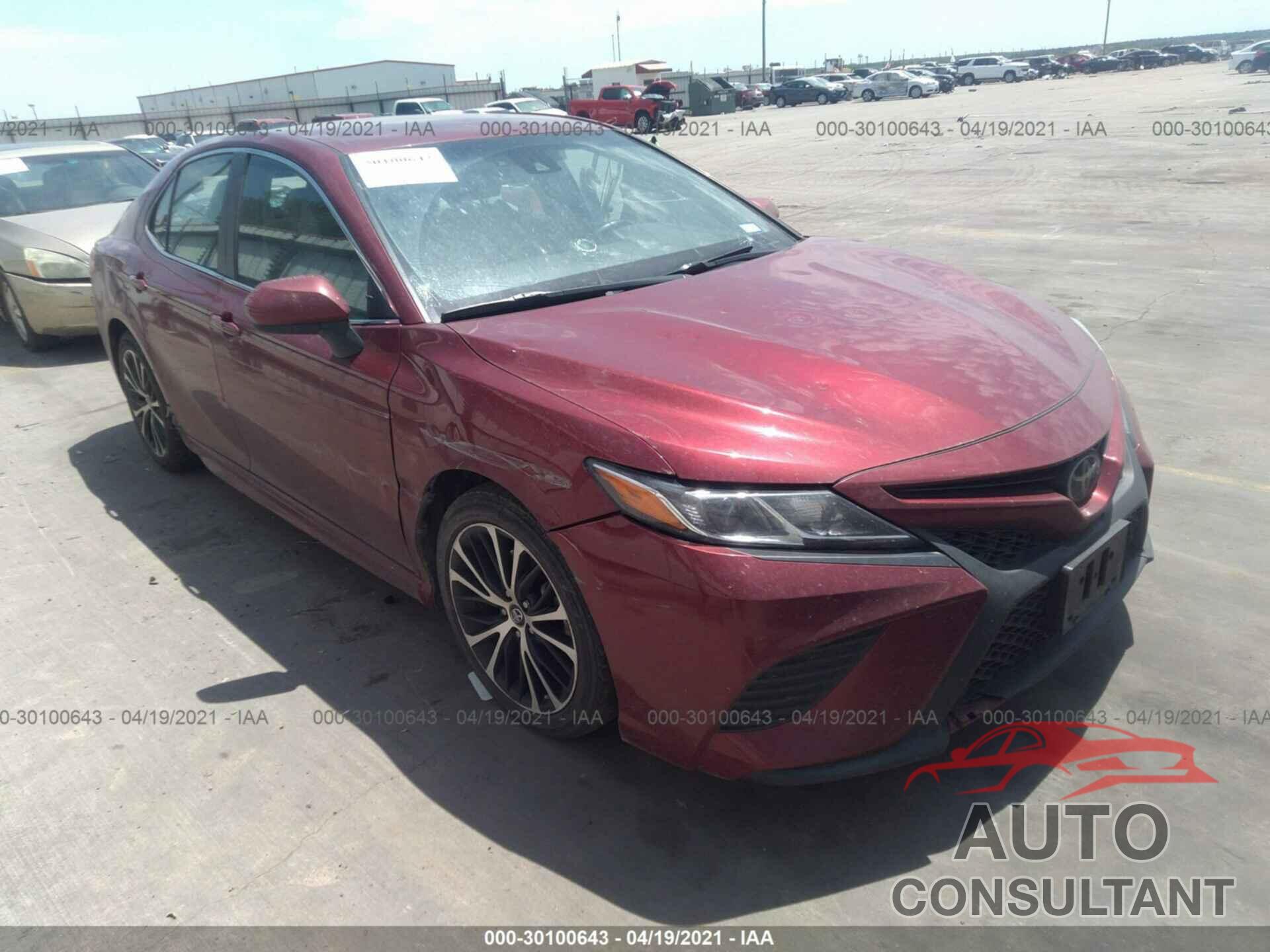 TOYOTA CAMRY 2018 - 4T1B11HKXJU506877