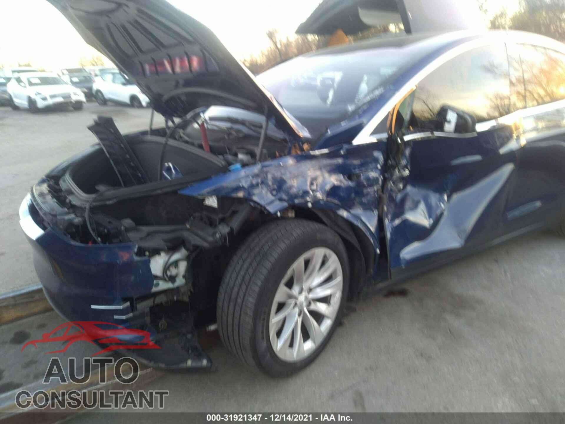 TESLA MODEL X 2016 - 5YJXCAE23GF011110