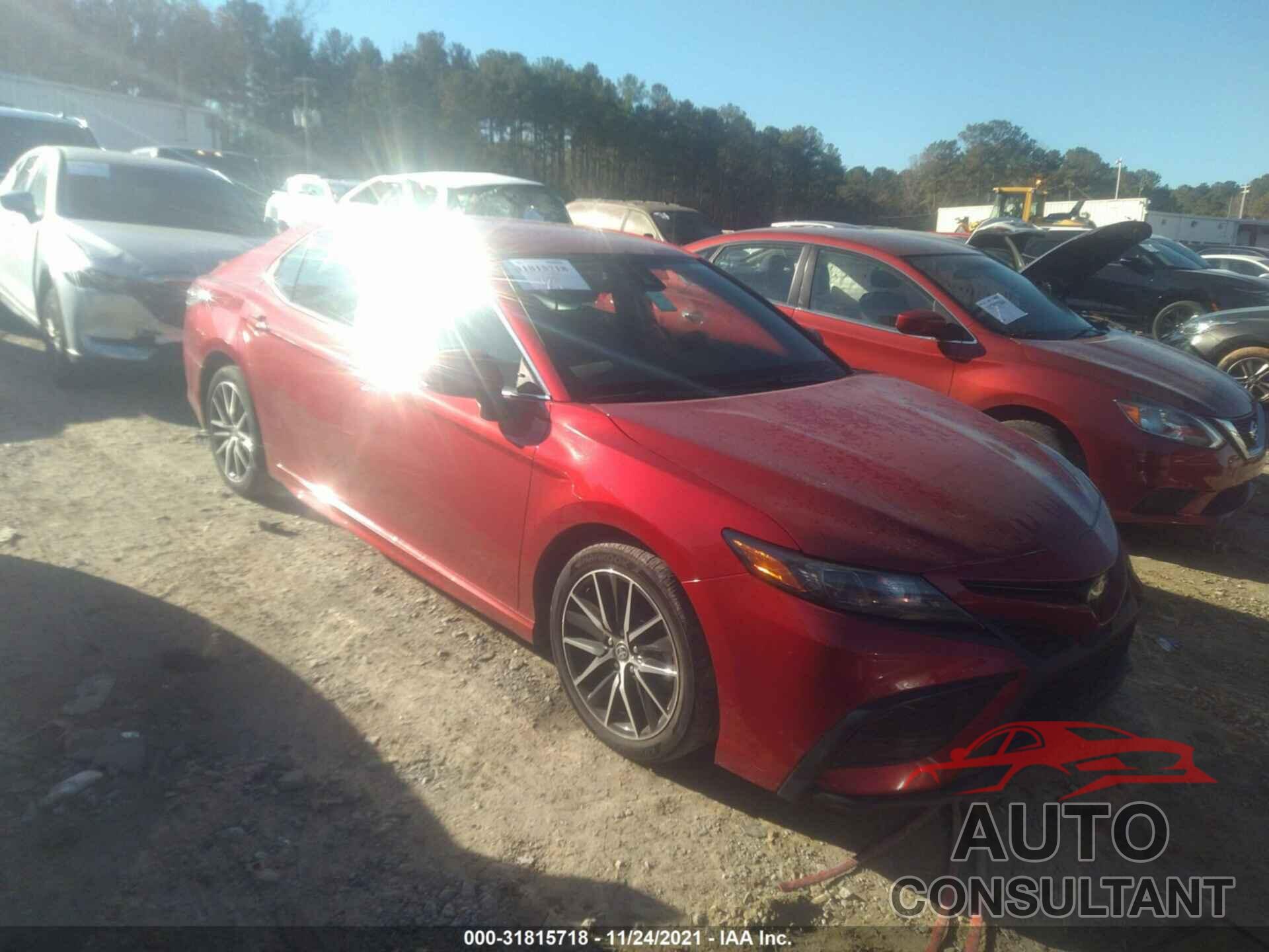 TOYOTA CAMRY 2021 - 4T1G11AK9MU428600