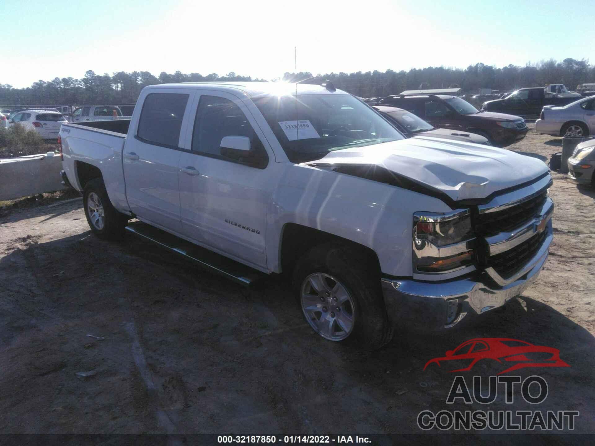 CHEVROLET SILVERADO 1500 2018 - 3GCUKREC0JG628205