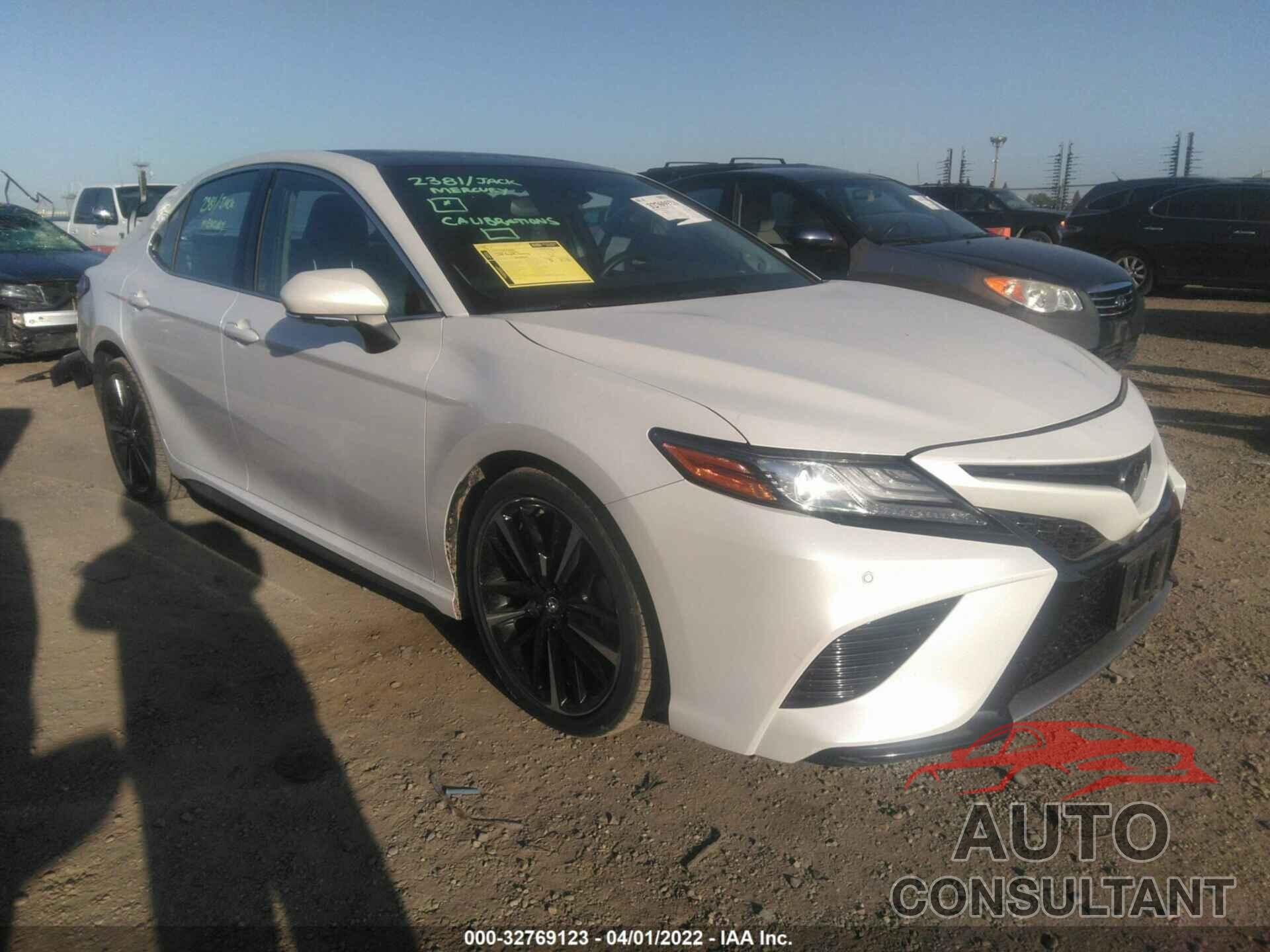 TOYOTA CAMRY 2018 - 4T1BZ1HK1JU016045